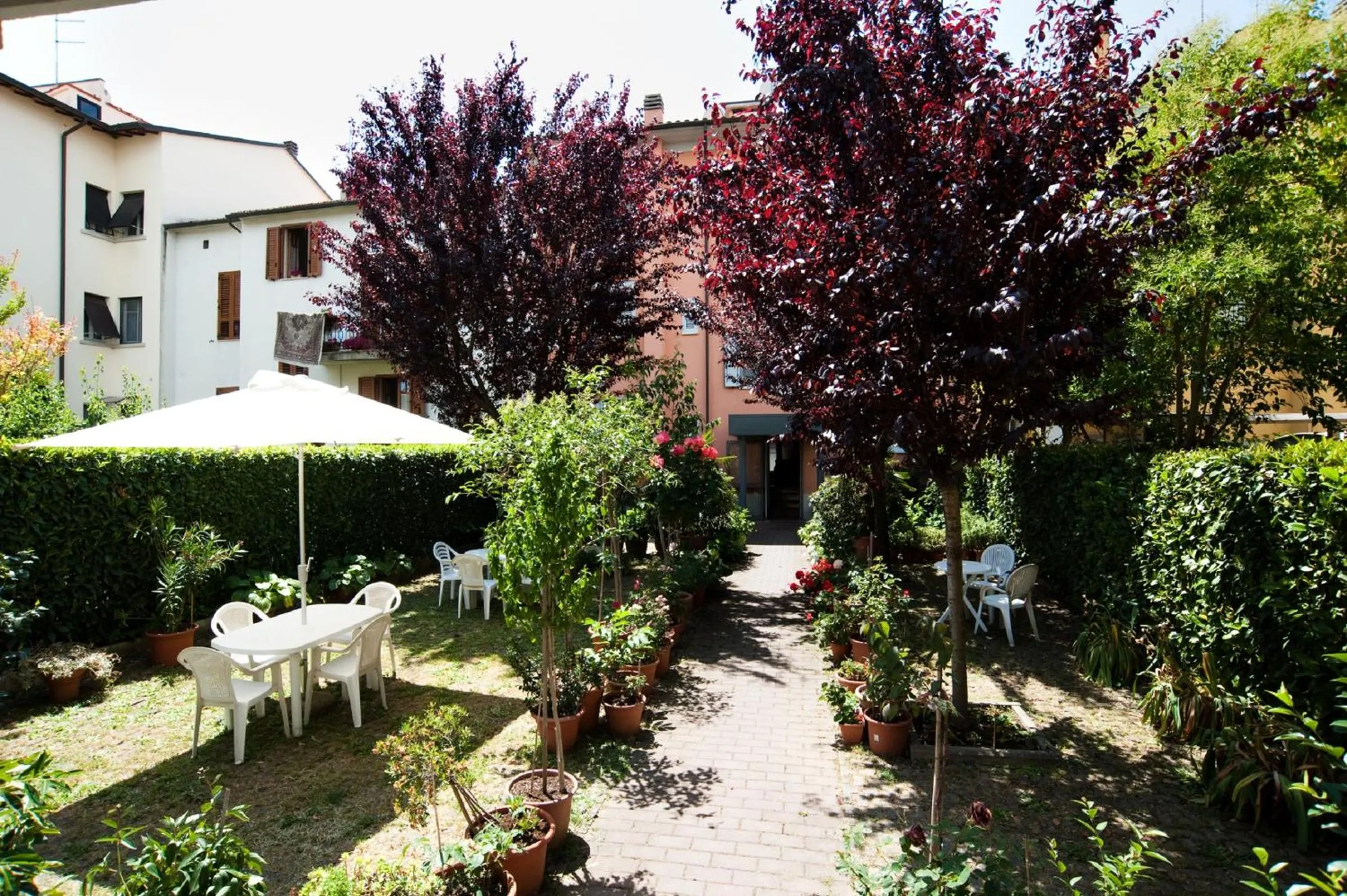Garden in Hotel La Toscana