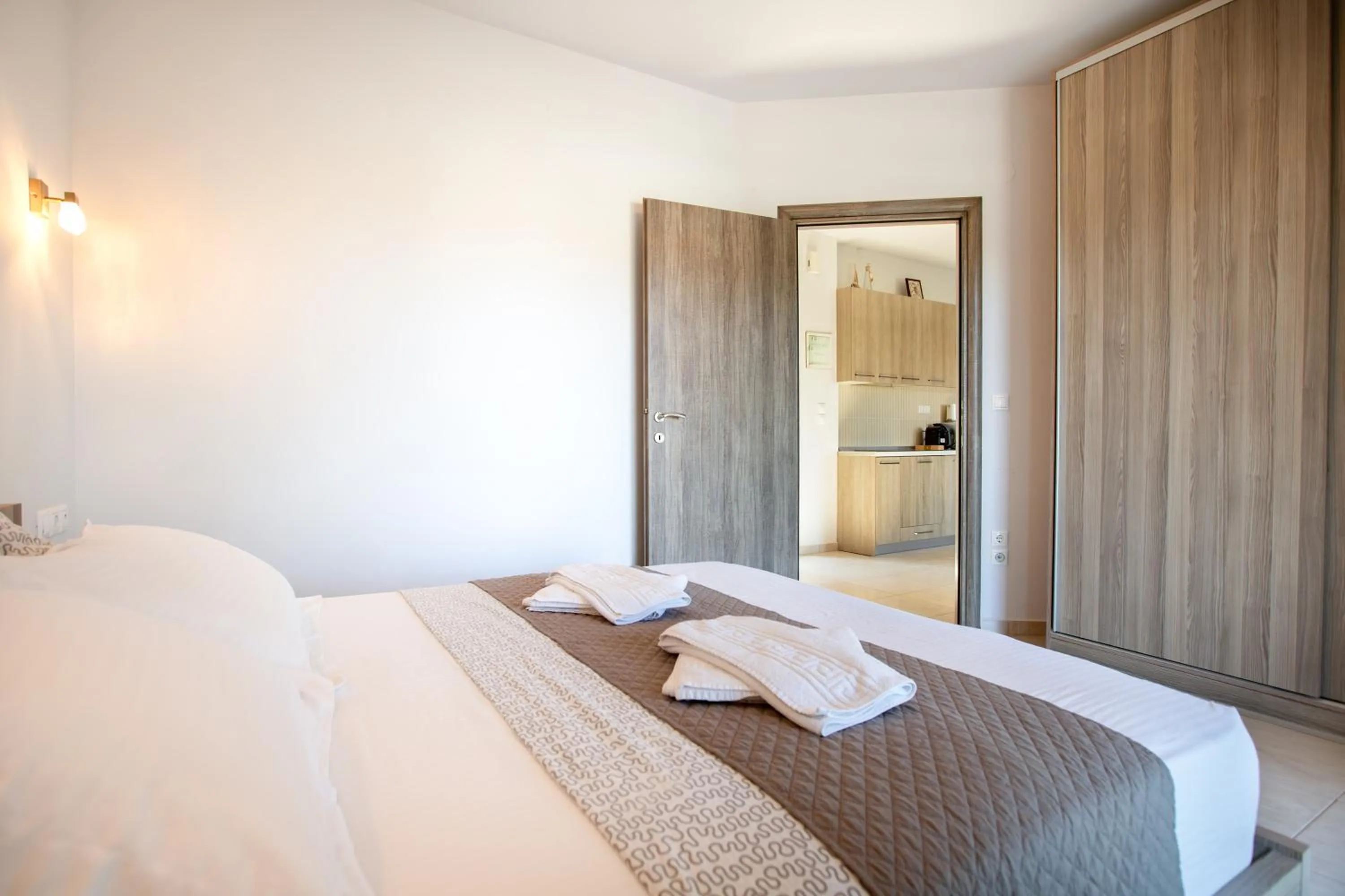 Bedroom, Bed in EllinFos Apartments