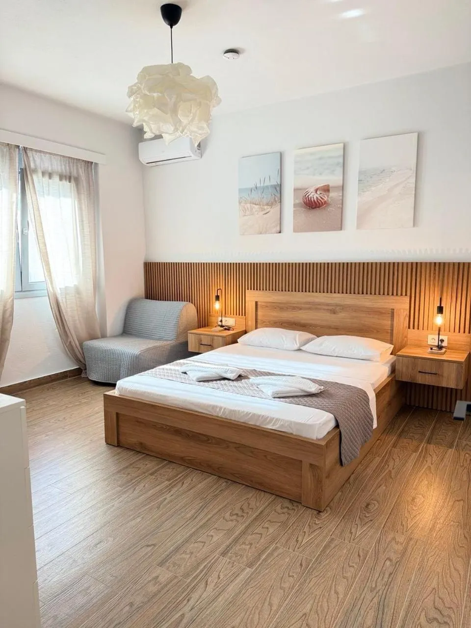 Bedroom, Bed in EllinFos Apartments