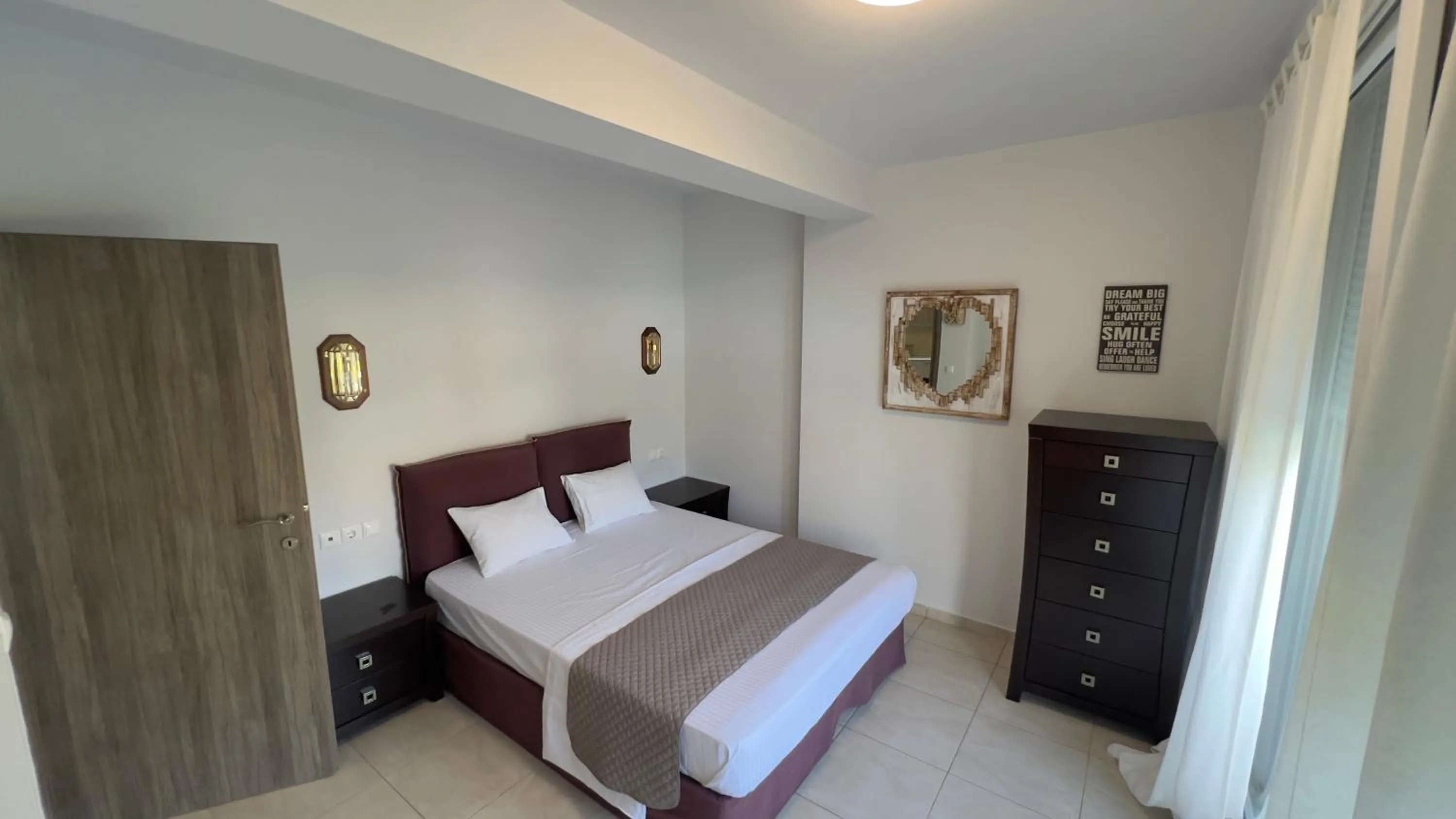 Photo of the whole room, Bed in EllinFos Apartments