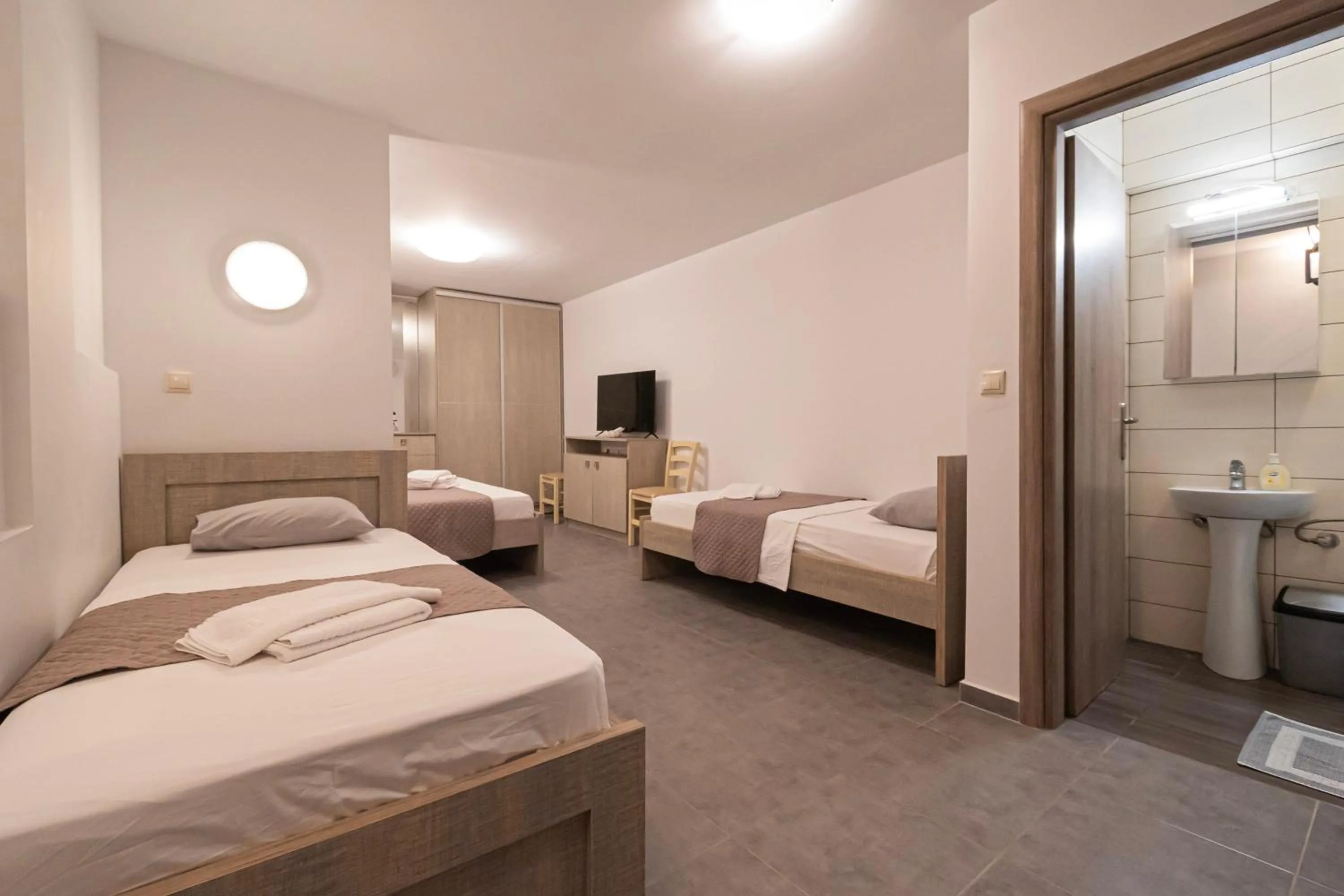 Bedroom, Bed in EllinFos Apartments