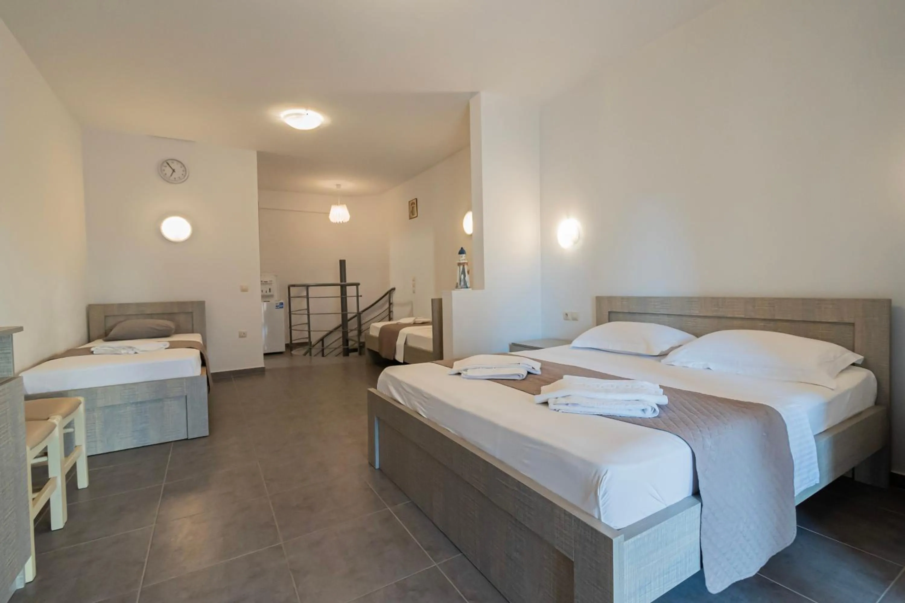 Bedroom, Bed in EllinFos Apartments