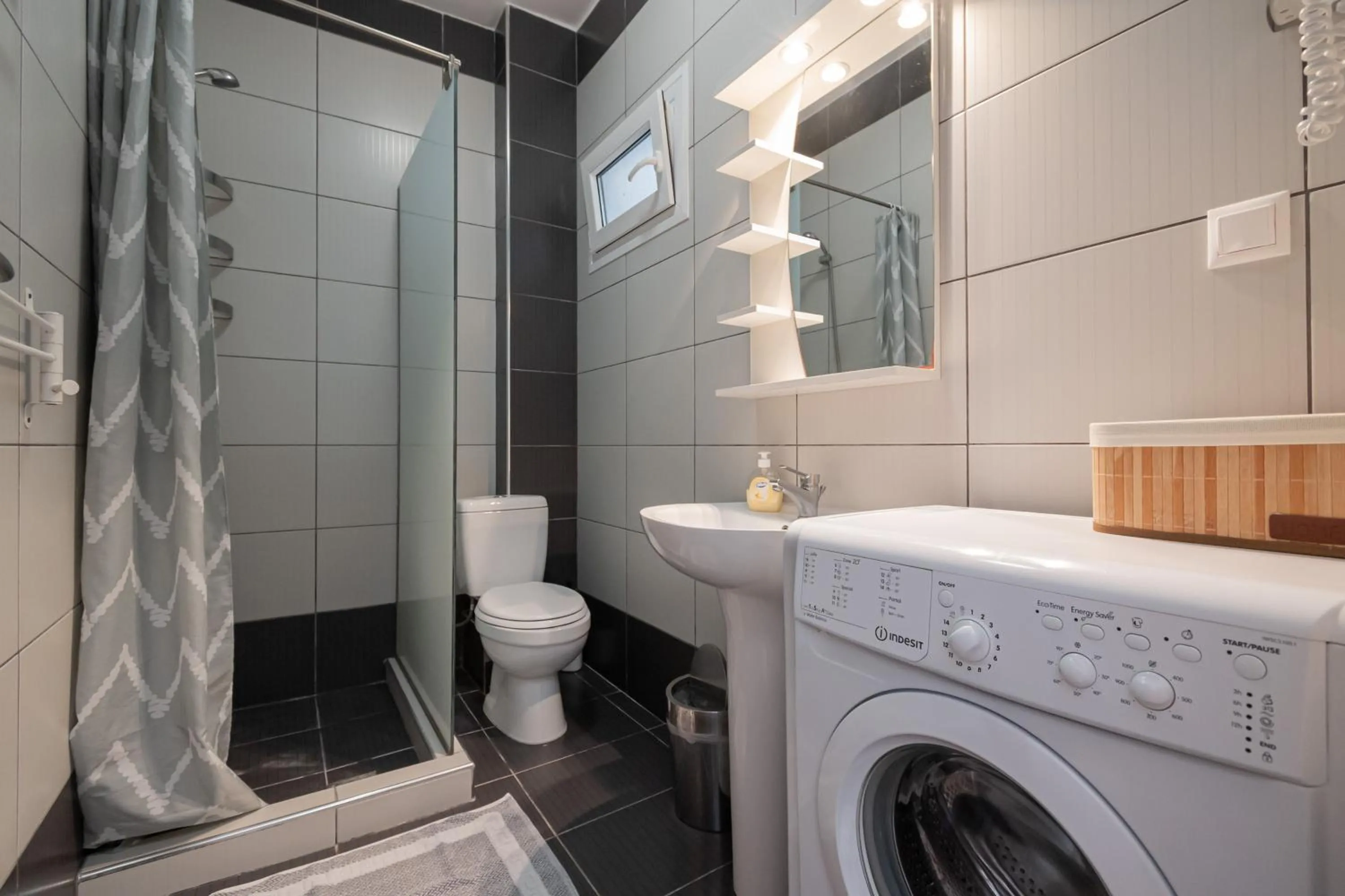 Bathroom in EllinFos Apartments