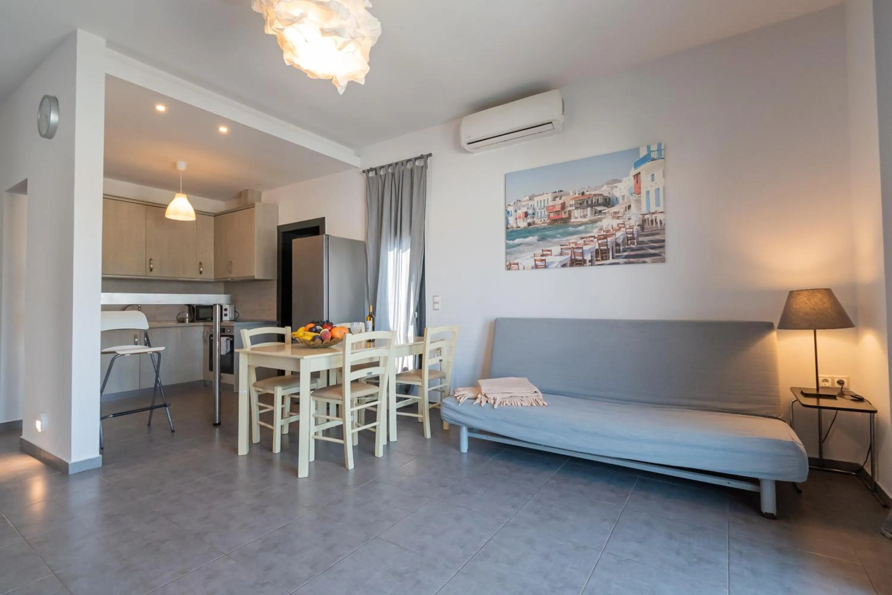Kitchen or kitchenette, Bed in EllinFos Apartments