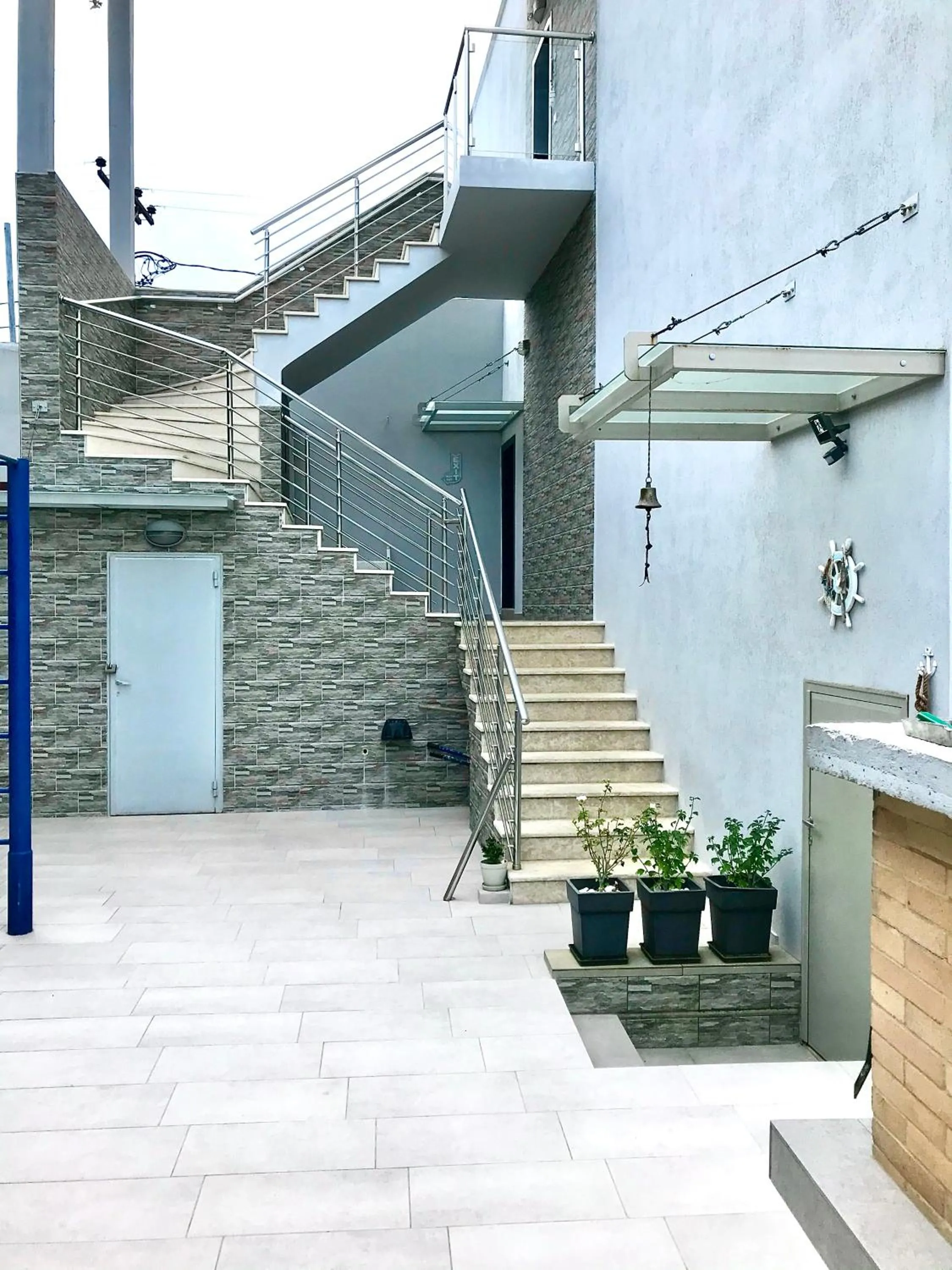 Facade/entrance in EllinFos Apartments