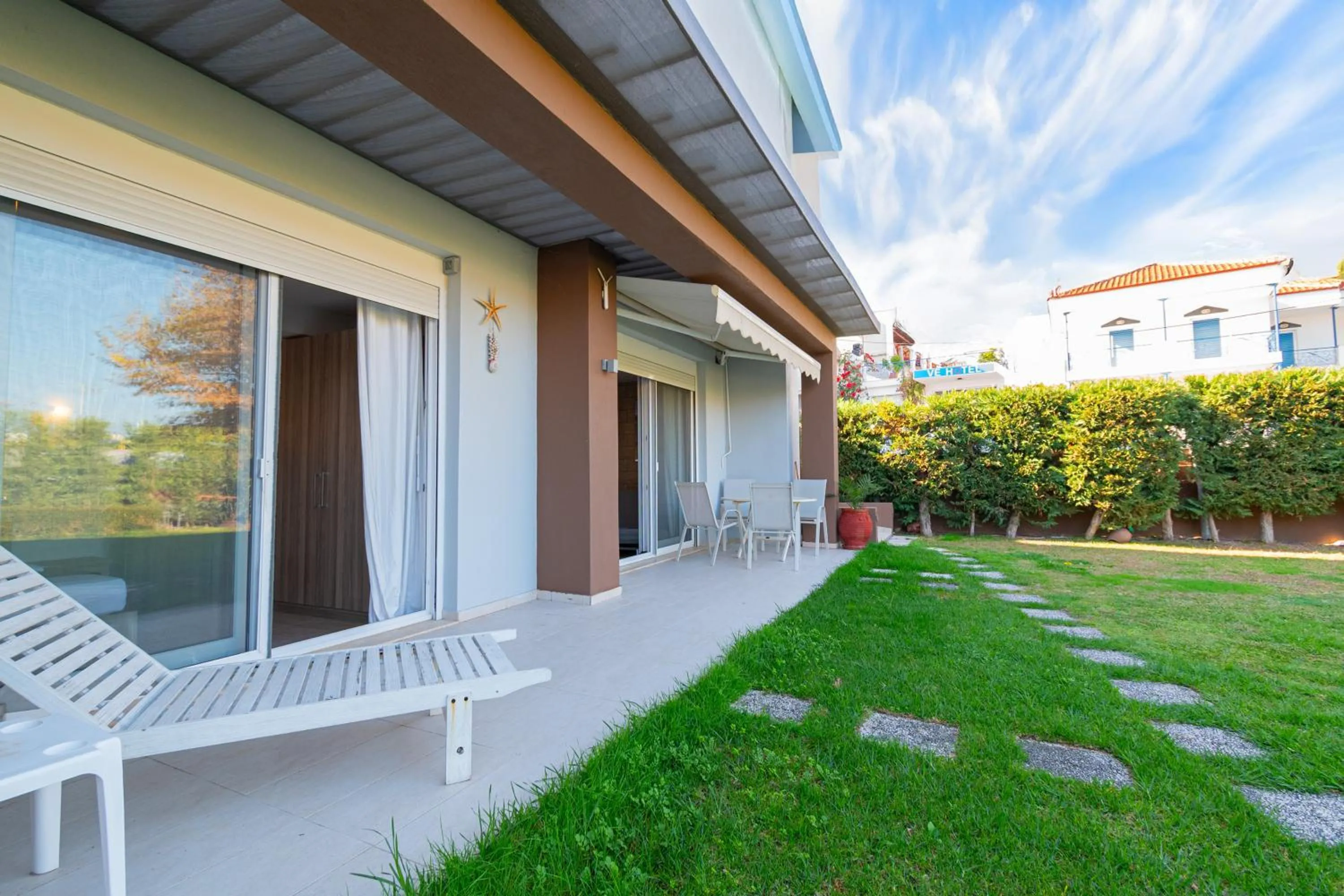 Property building in EllinFos Apartments