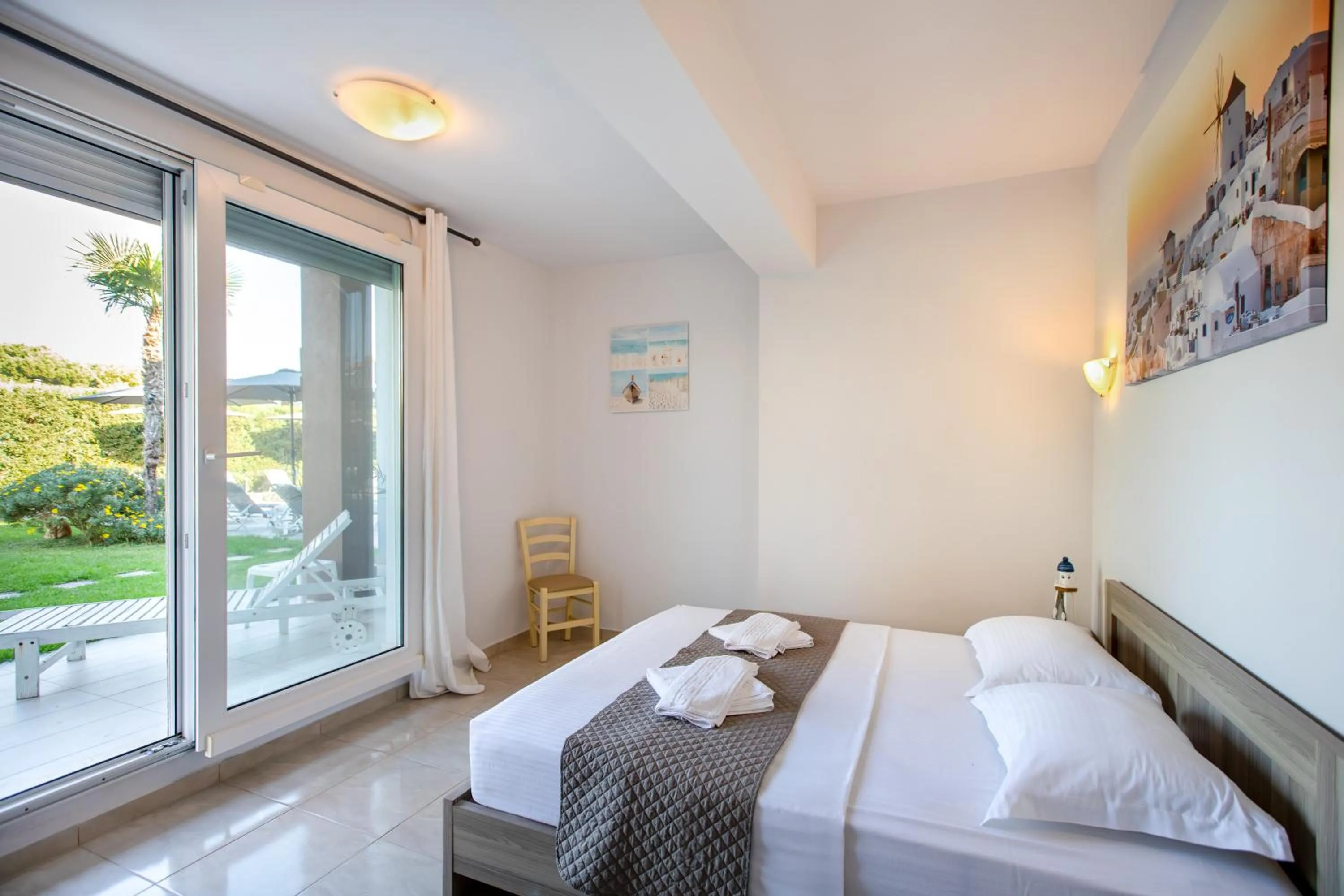 Bed in EllinFos Apartments