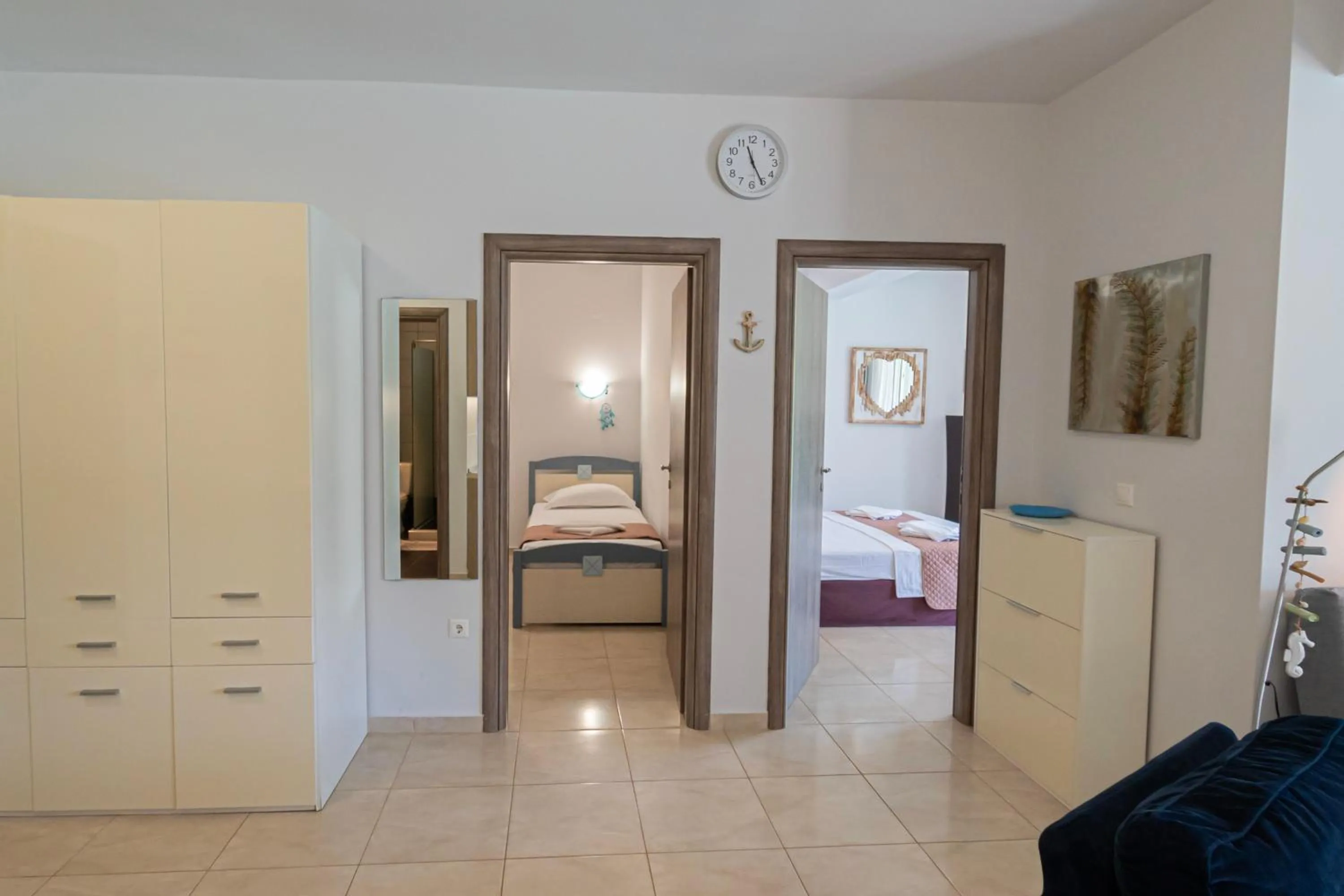 Photo of the whole room, Bed in EllinFos Apartments