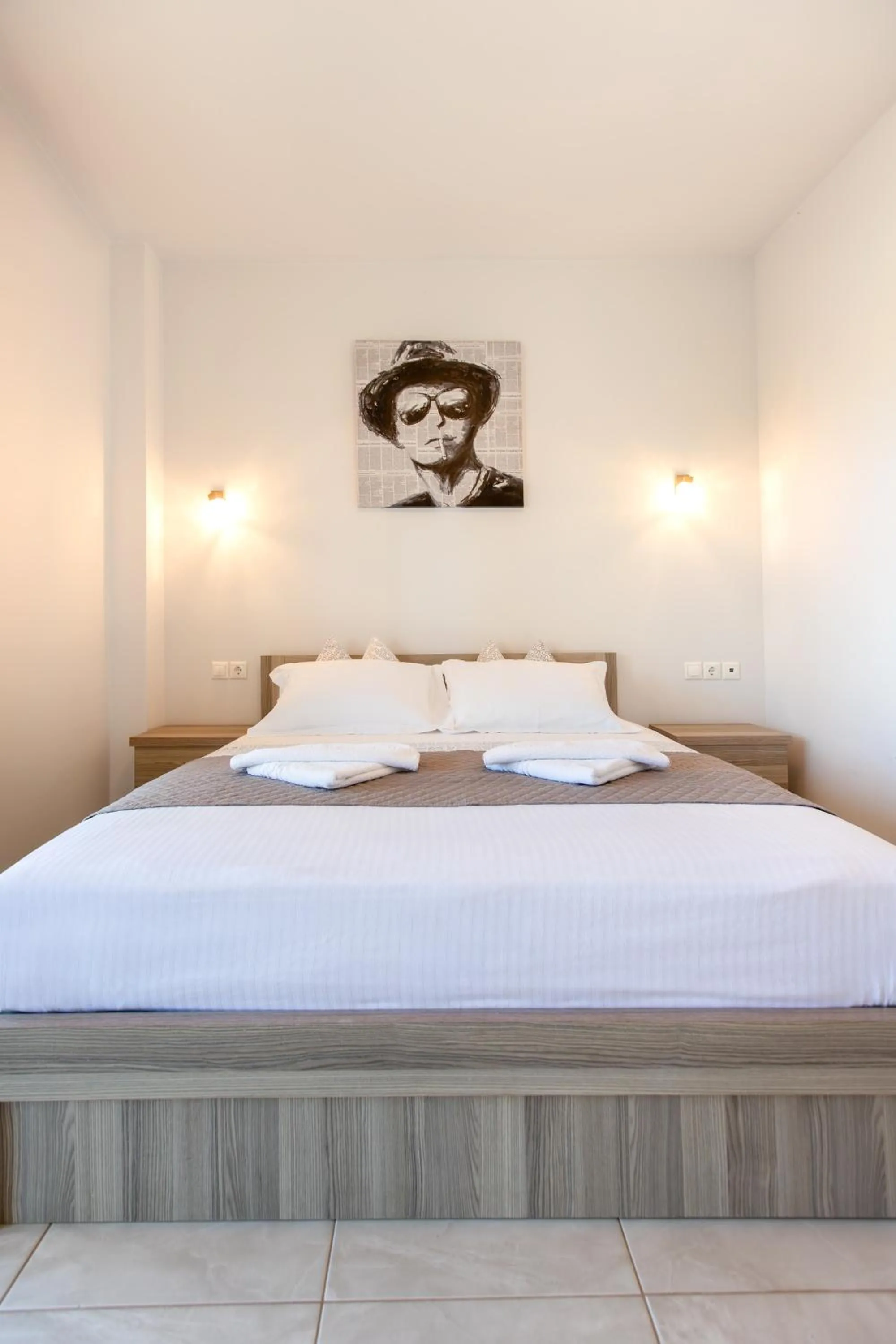 Bedroom, Bed in EllinFos Apartments