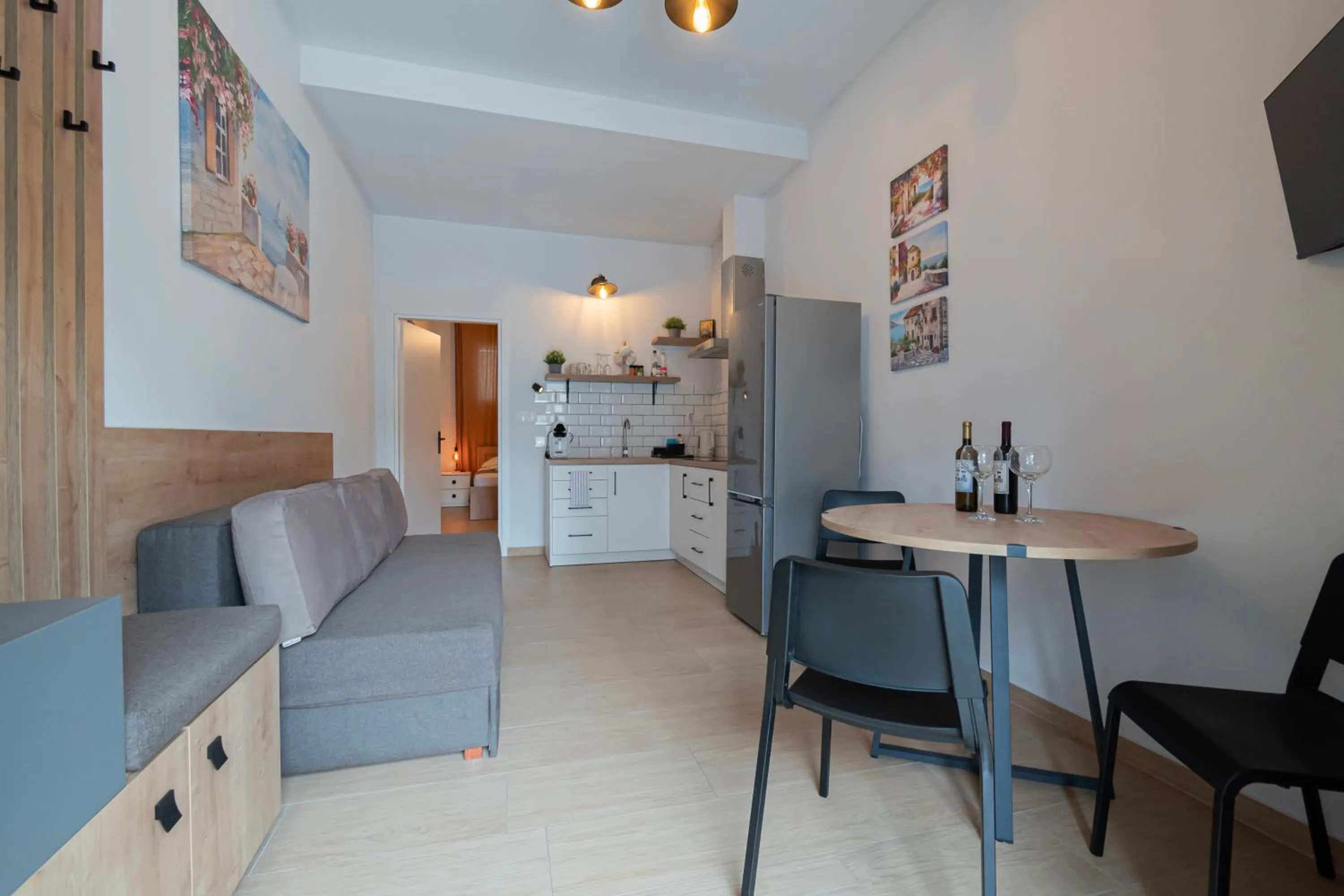 TV and multimedia in EllinFos Apartments