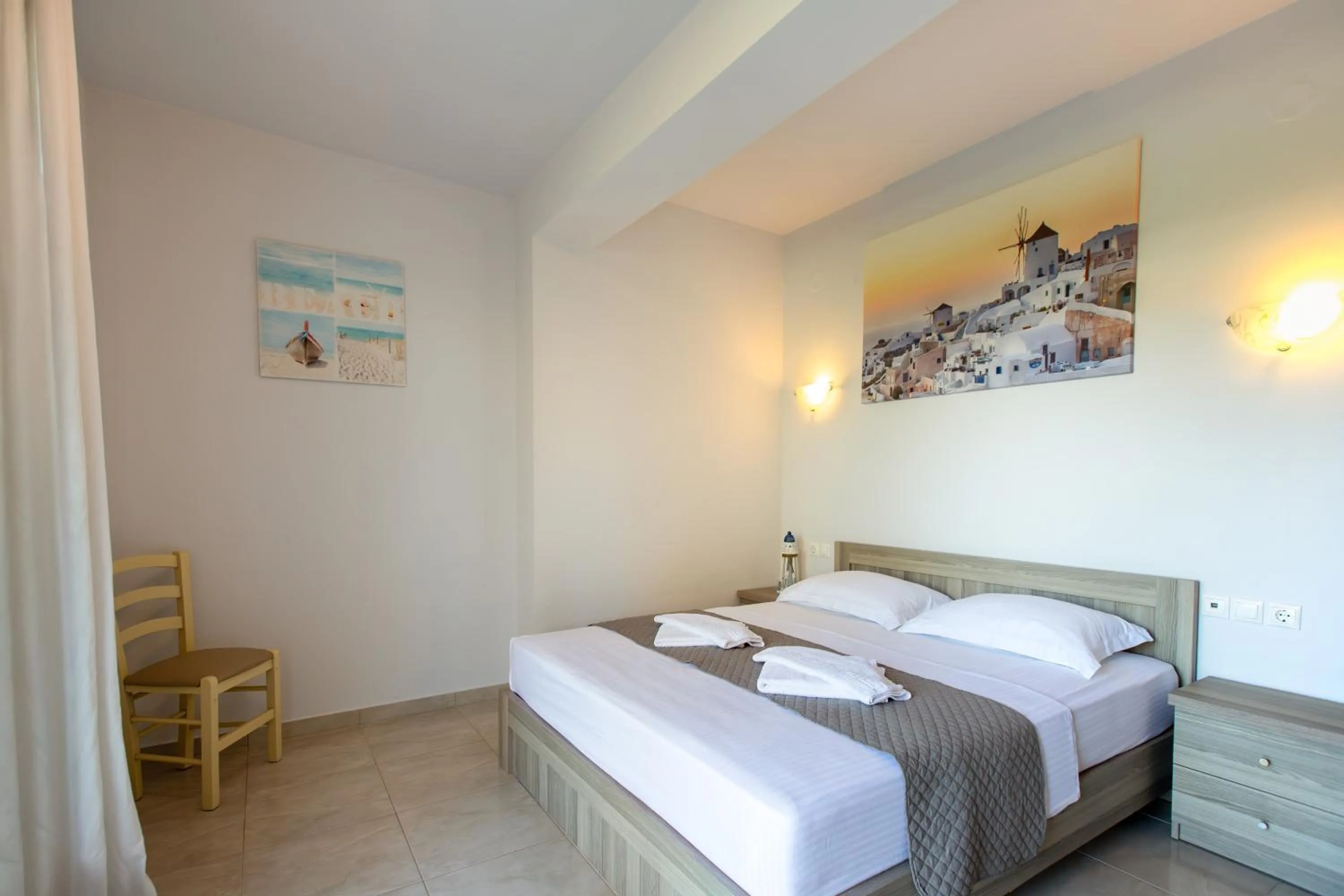 Photo of the whole room, Bed in EllinFos Apartments