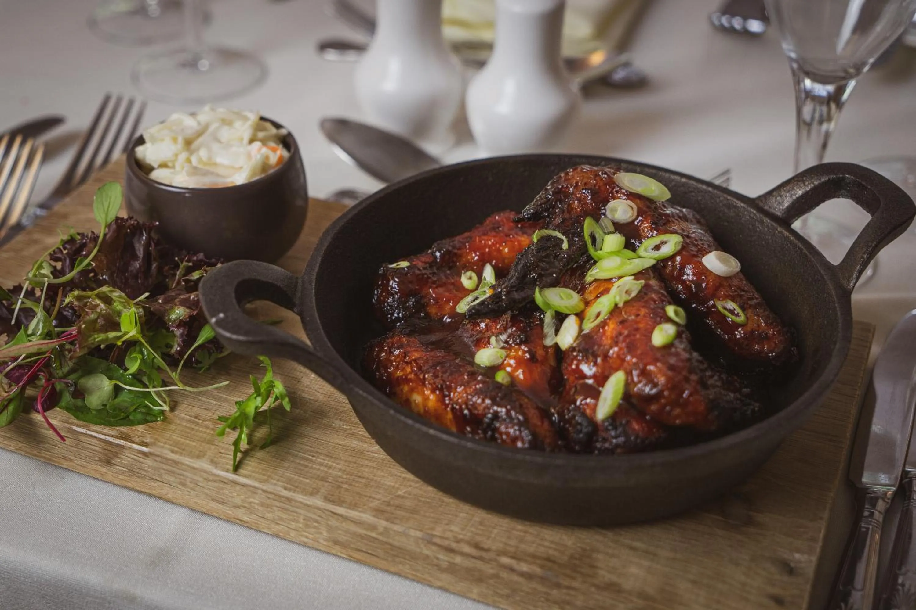 Restaurant/places to eat in Briery Wood Hotel