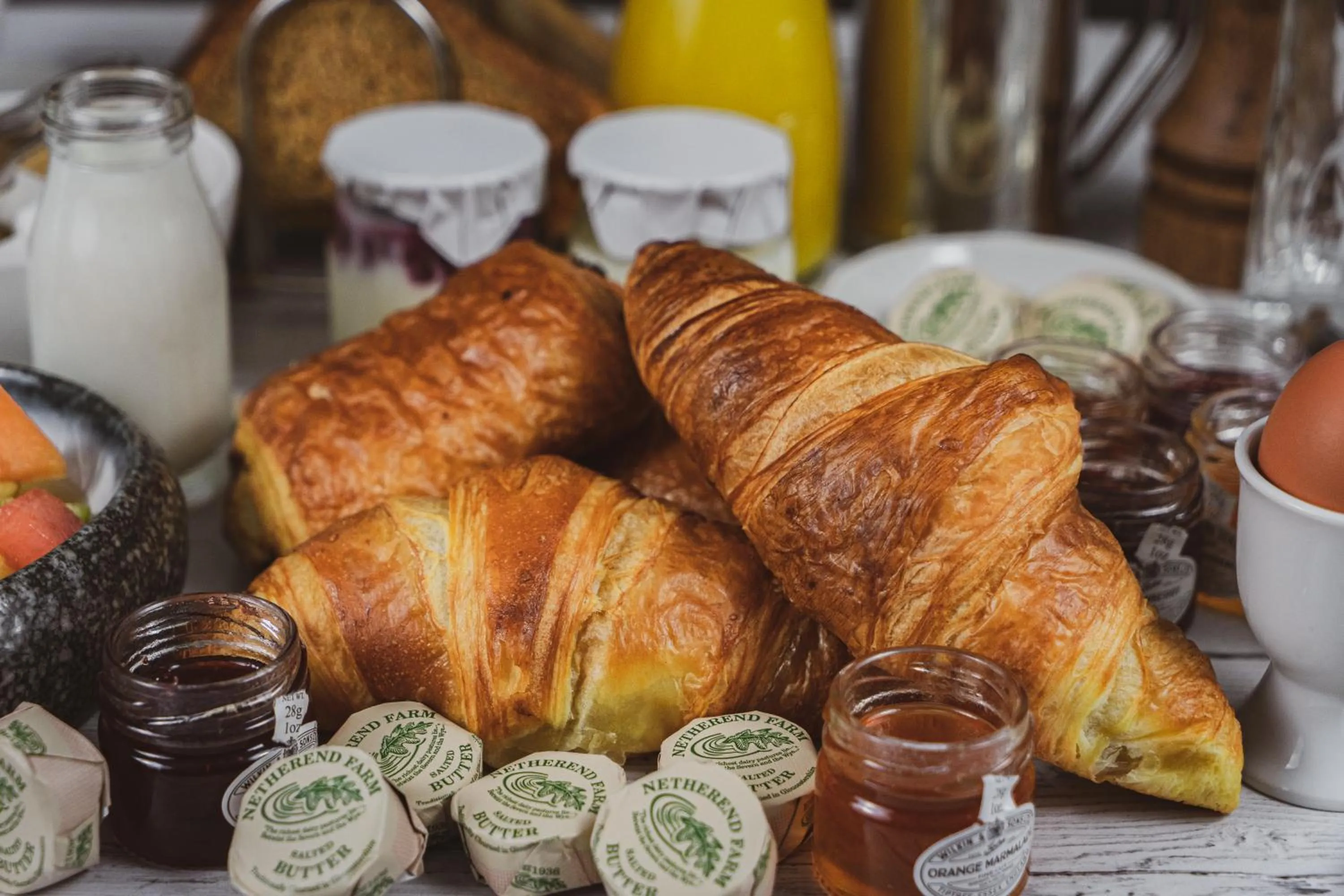 Buffet breakfast in Briery Wood Hotel