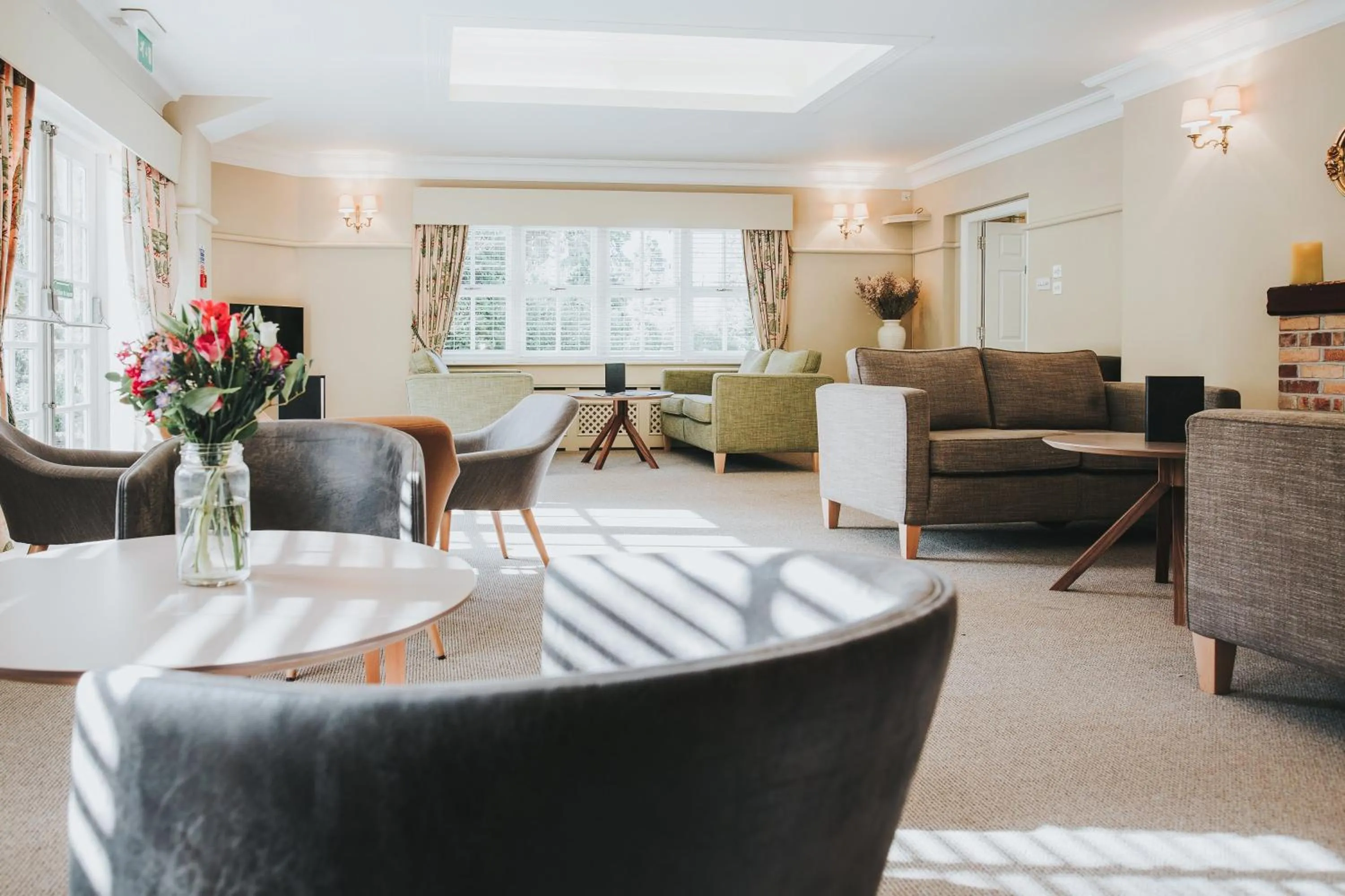 Lounge or bar in Briery Wood Hotel