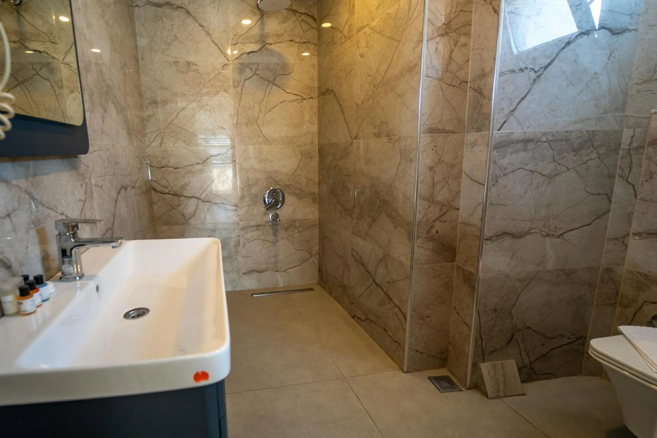 Aurasia Sea Side Hotel