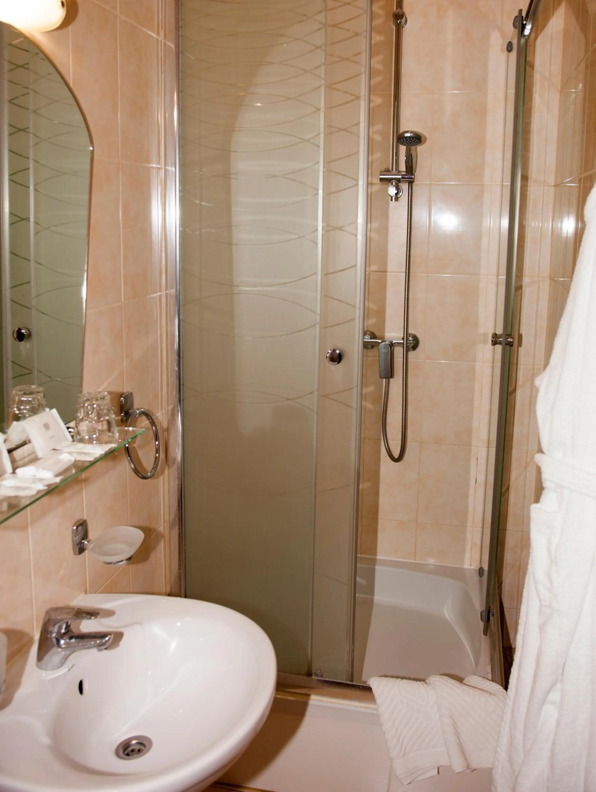 Bathroom in Gonchar Hotel