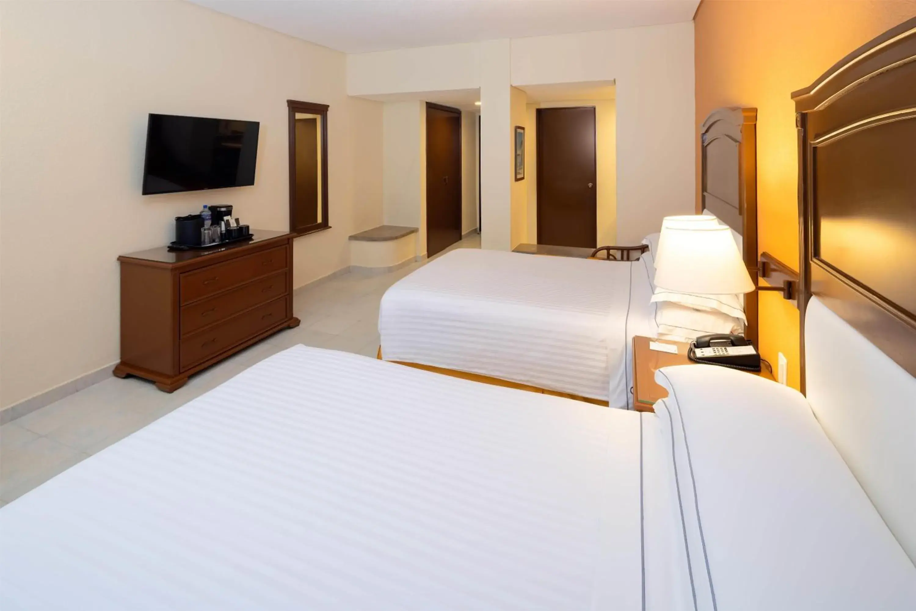 Bedroom, Bed in Occidental Tucancún - All Inclusive Bedroom, Bed in Occidental Tucancún - All Inclusive