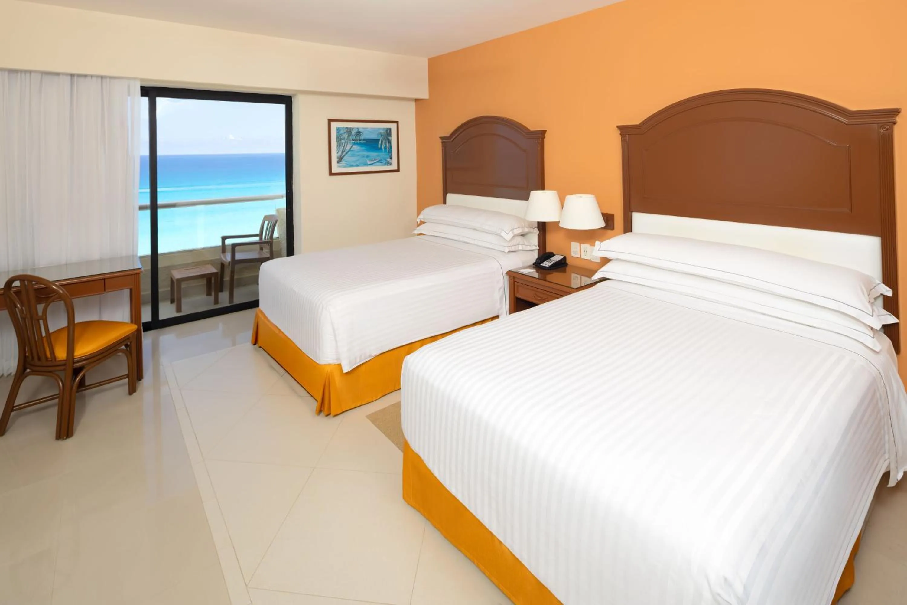 Bed in Occidental Tucancún - All Inclusive