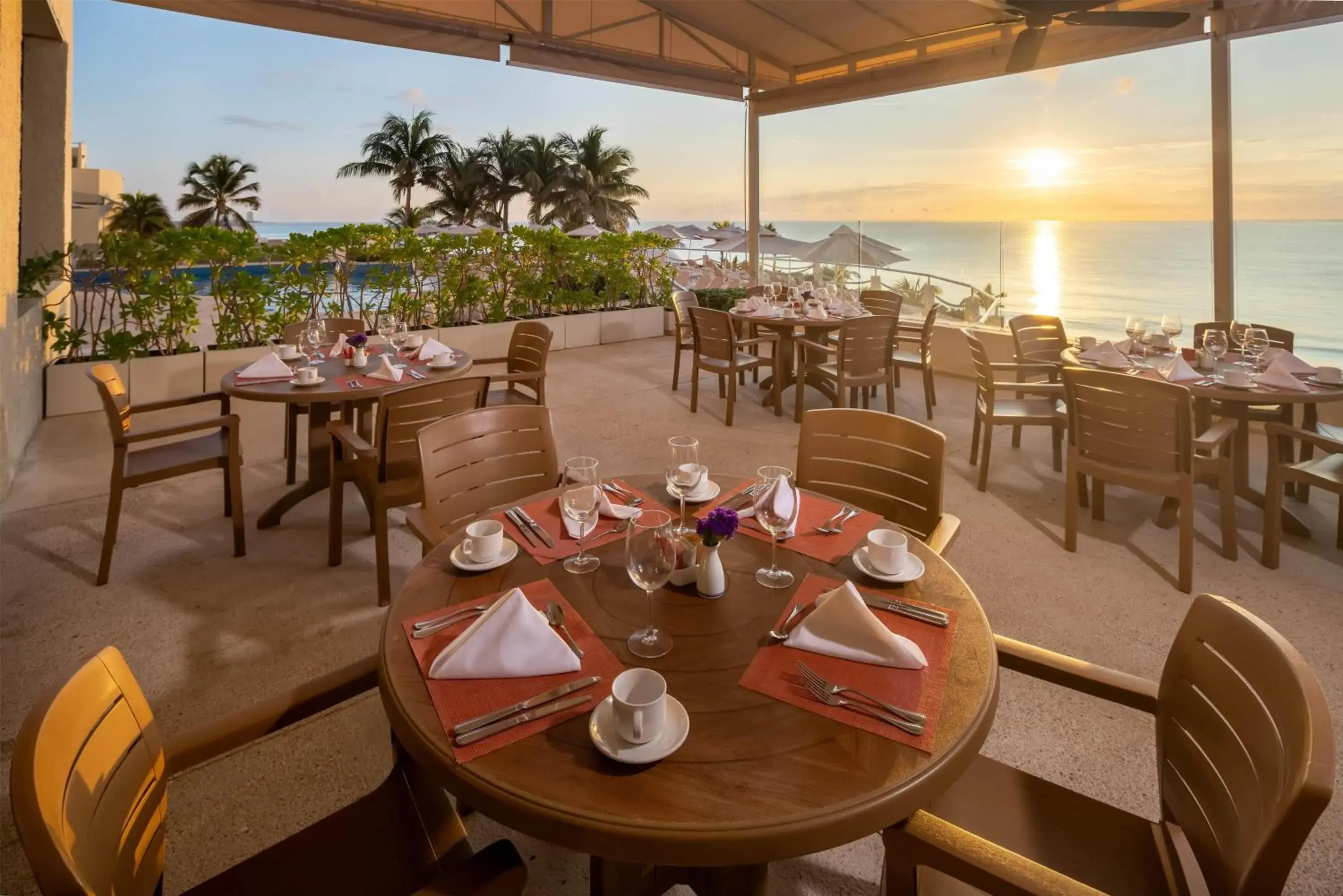 Restaurant/places to eat in Occidental Tucancún - All Inclusive Restaurant/places to eat in Occidental Tucancún - All Inclusive