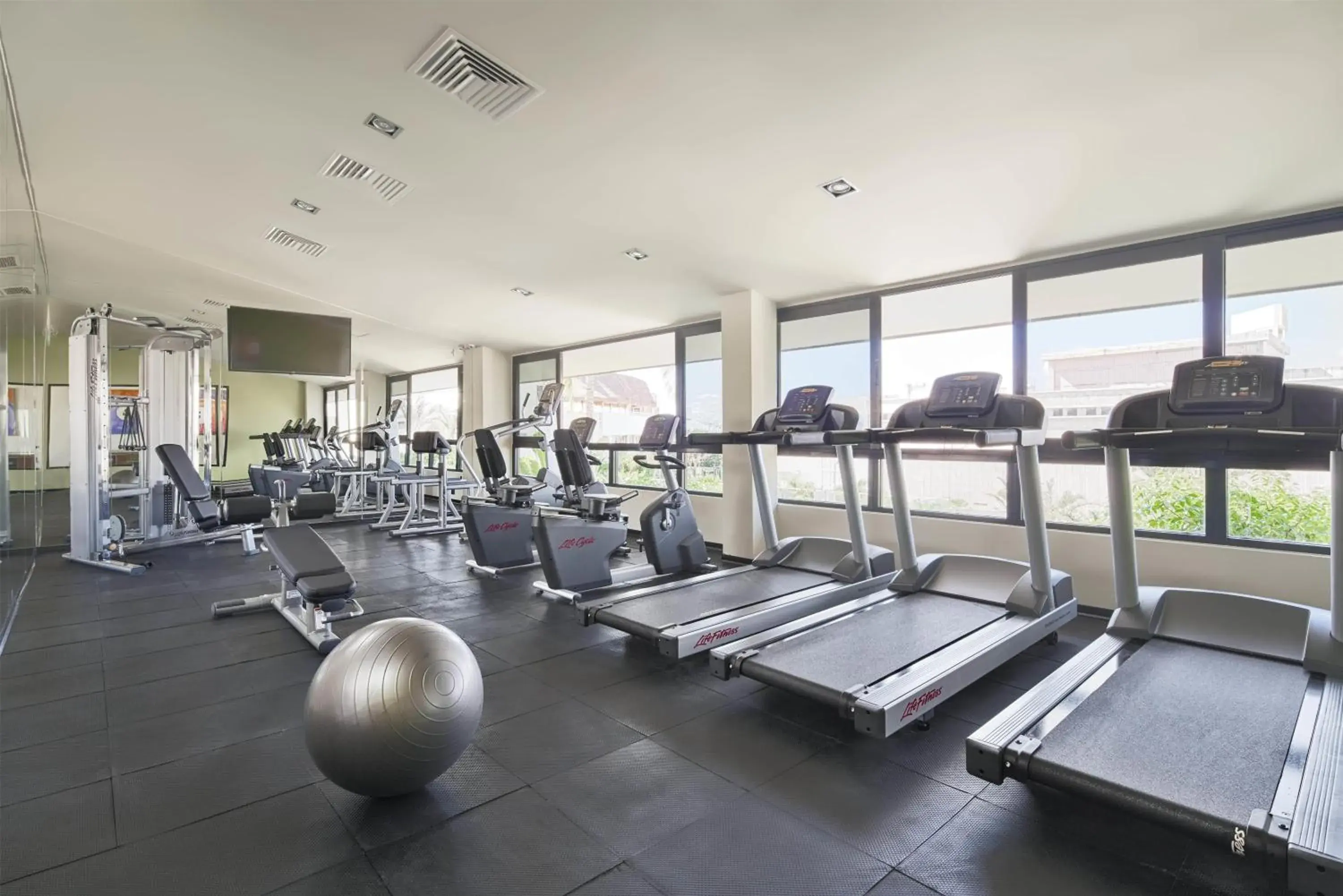 Fitness centre/facilities in Occidental Tucancún - All Inclusive Fitness centre/facilities in Occidental Tucancún - All Inclusive