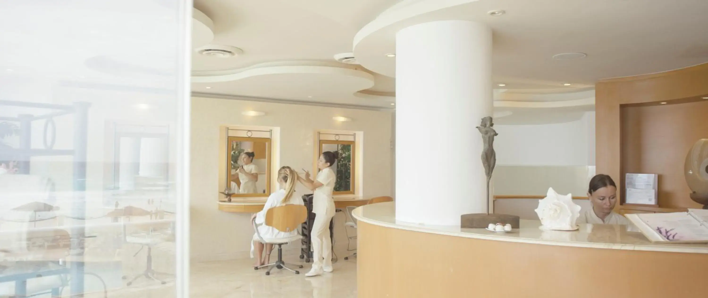 Property building in Occidental Tucancún - All Inclusive Property building in Occidental Tucancún - All Inclusive