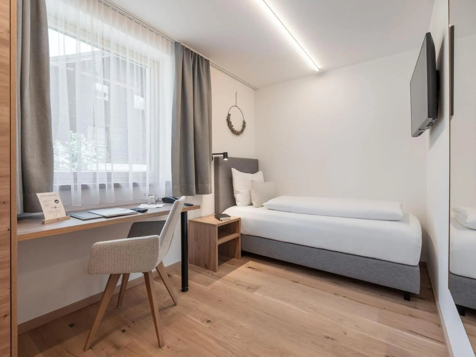 Photo of the whole room, Bed in Hotel Traube