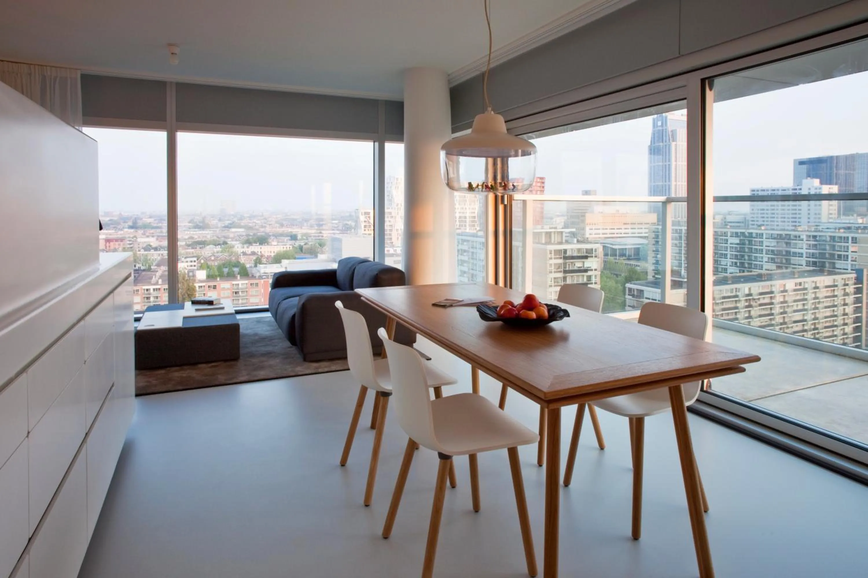 Dining area in Urban Residences Rotterdam
