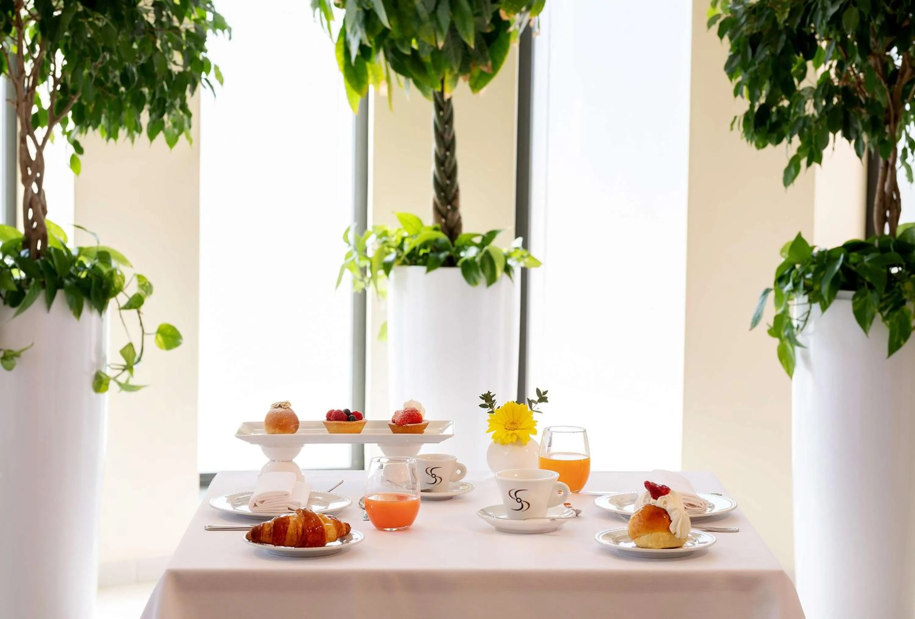 Lounge or bar in San Severino Park Hotel & SPA, BW Signature Collection