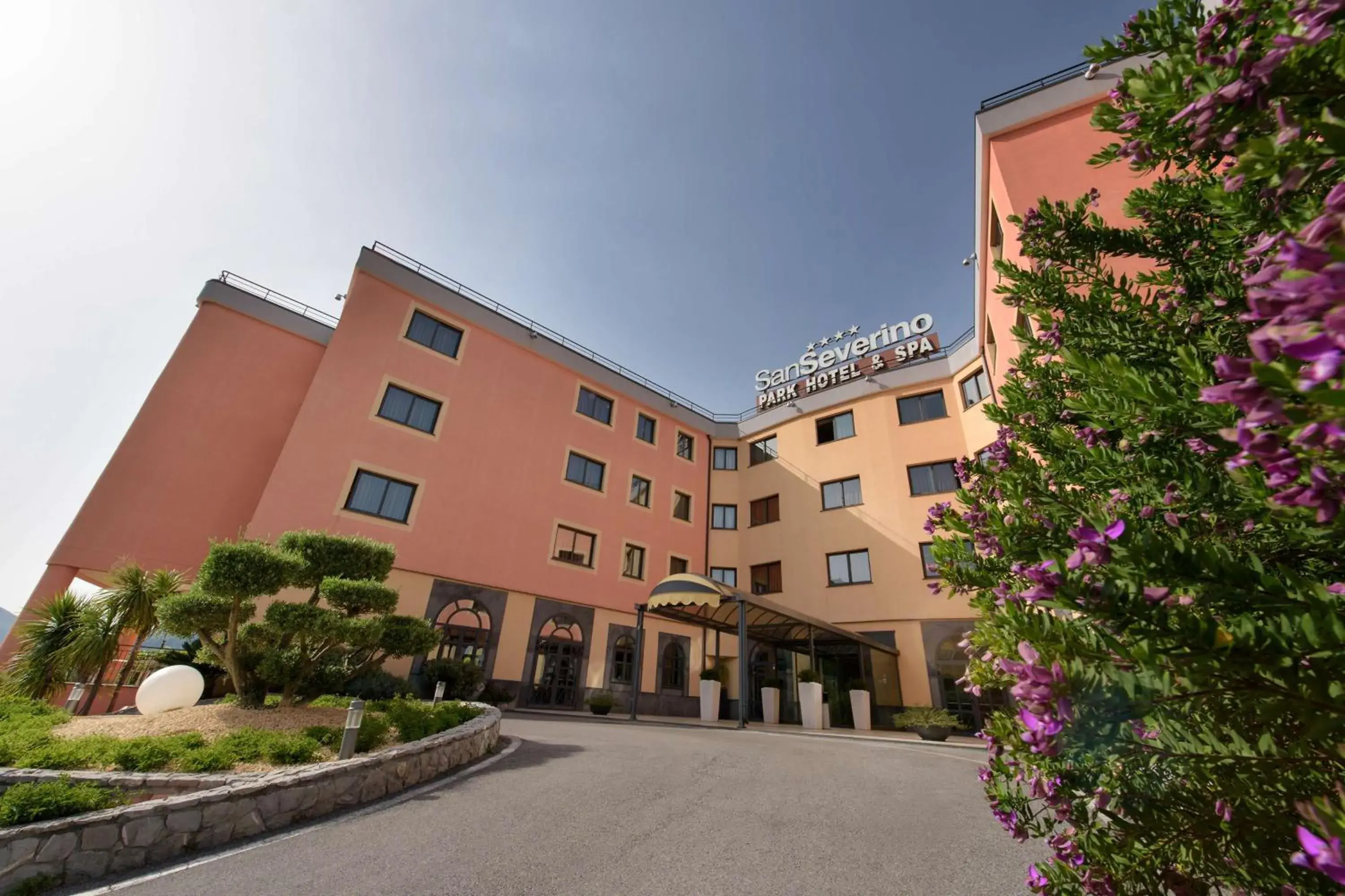 Property building in San Severino Park Hotel & SPA, BW Signature Collection Property building in San Severino Park Hotel & SPA, BW Signature Collection