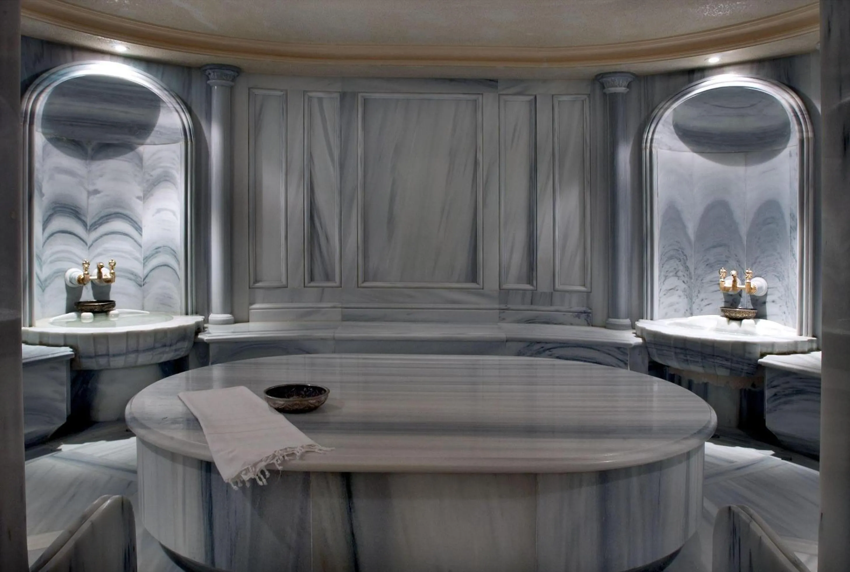 Spa and wellness centre/facilities, Bed in Bentley London