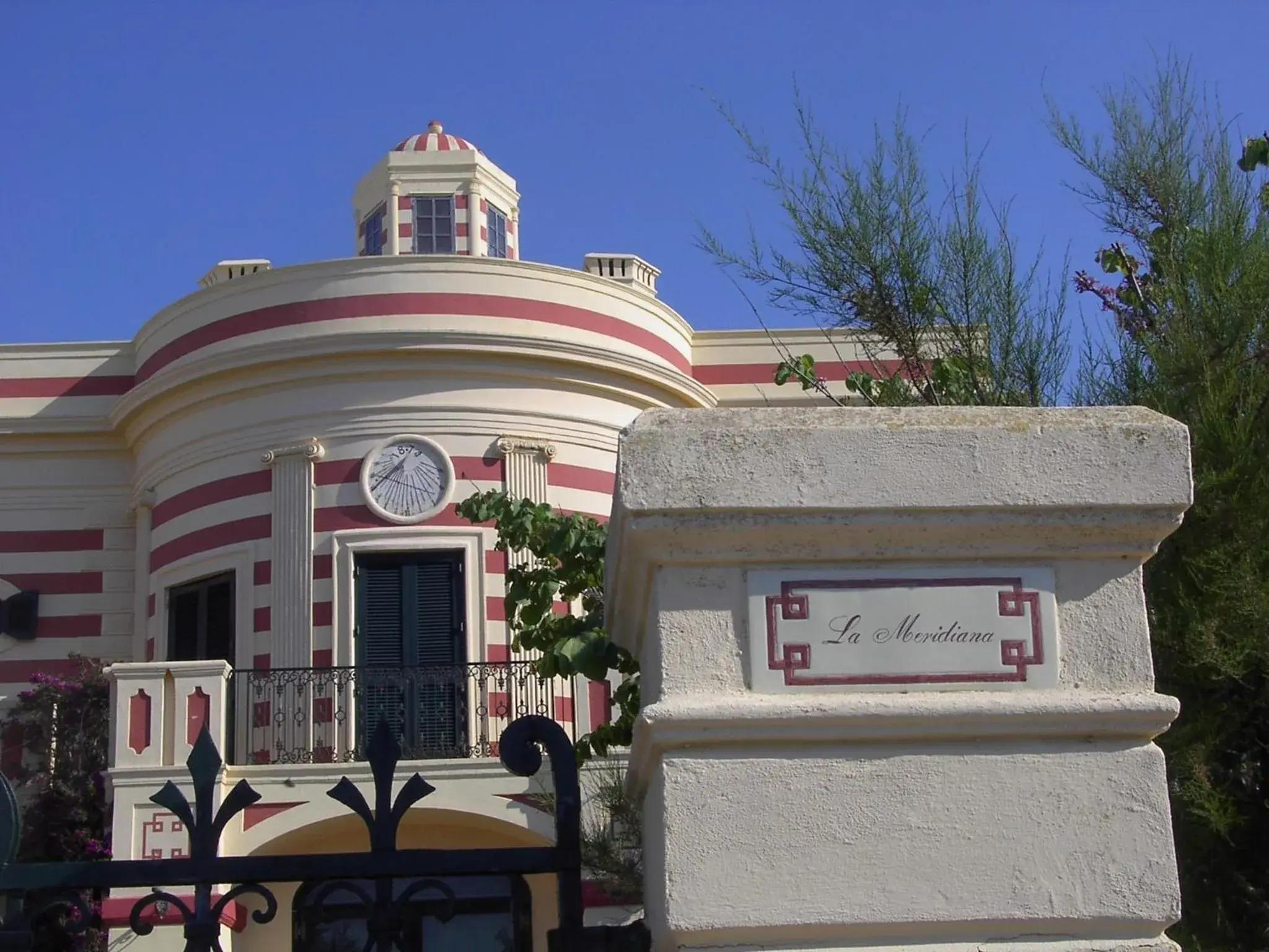 Facade/entrance in Villa La Meridiana - Caroli Hotels Facade/entrance in Villa La Meridiana - Caroli Hotels