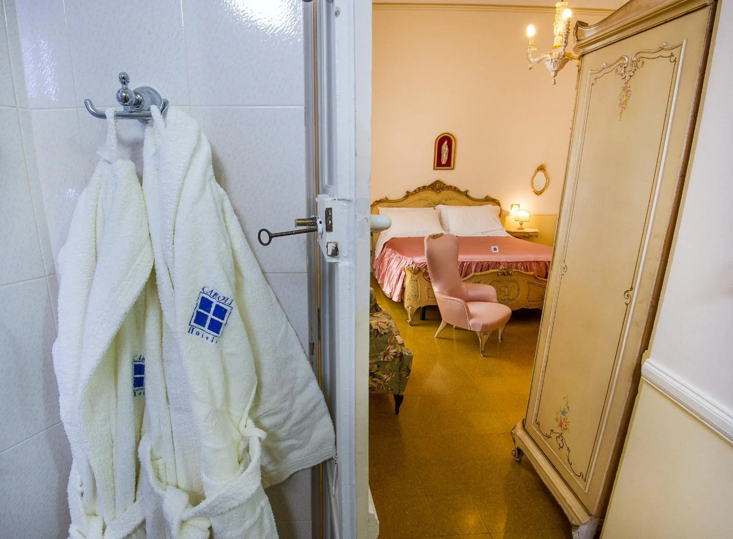 Bedroom, Bed in Villa La Meridiana - Caroli Hotels