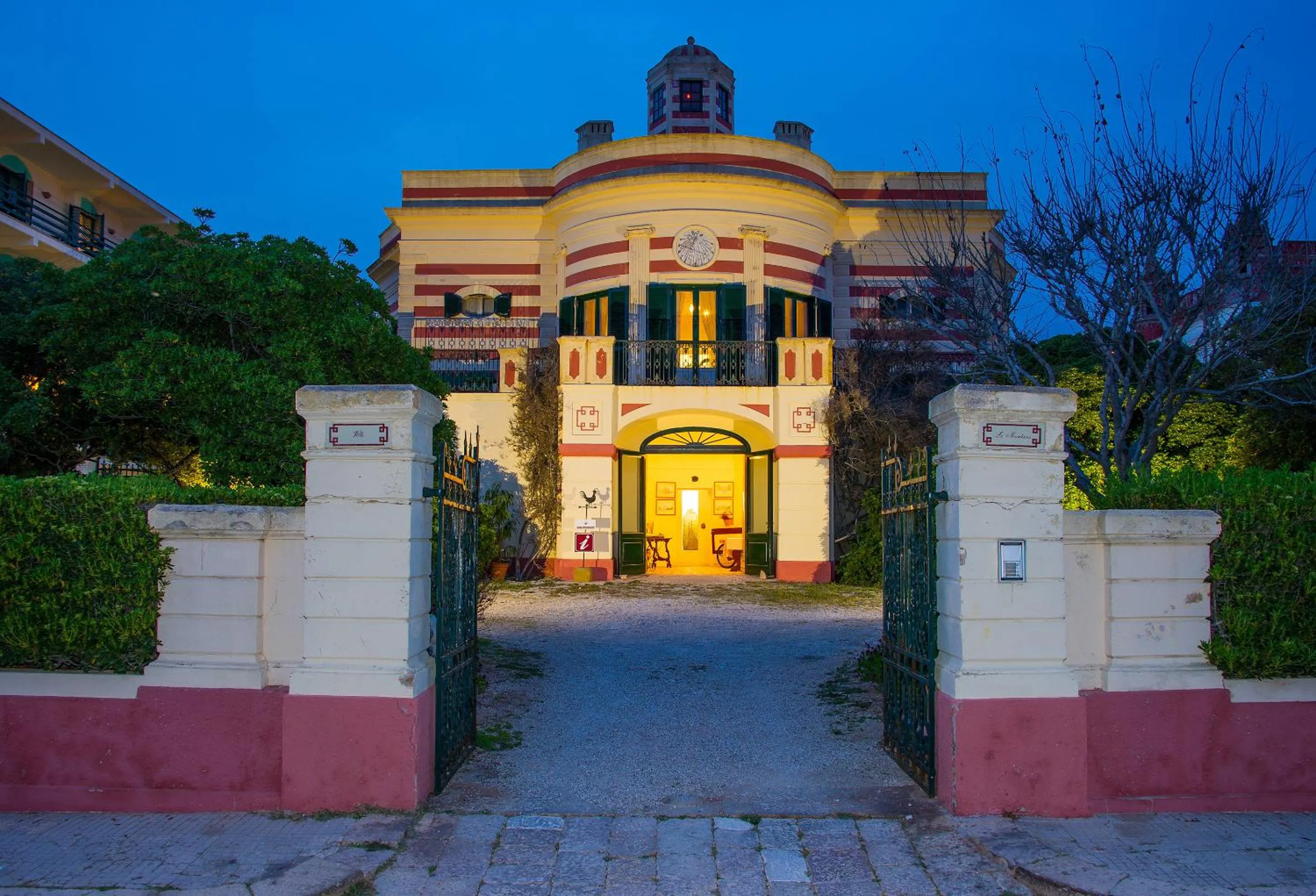 Facade/entrance in Villa La Meridiana - Caroli Hotels