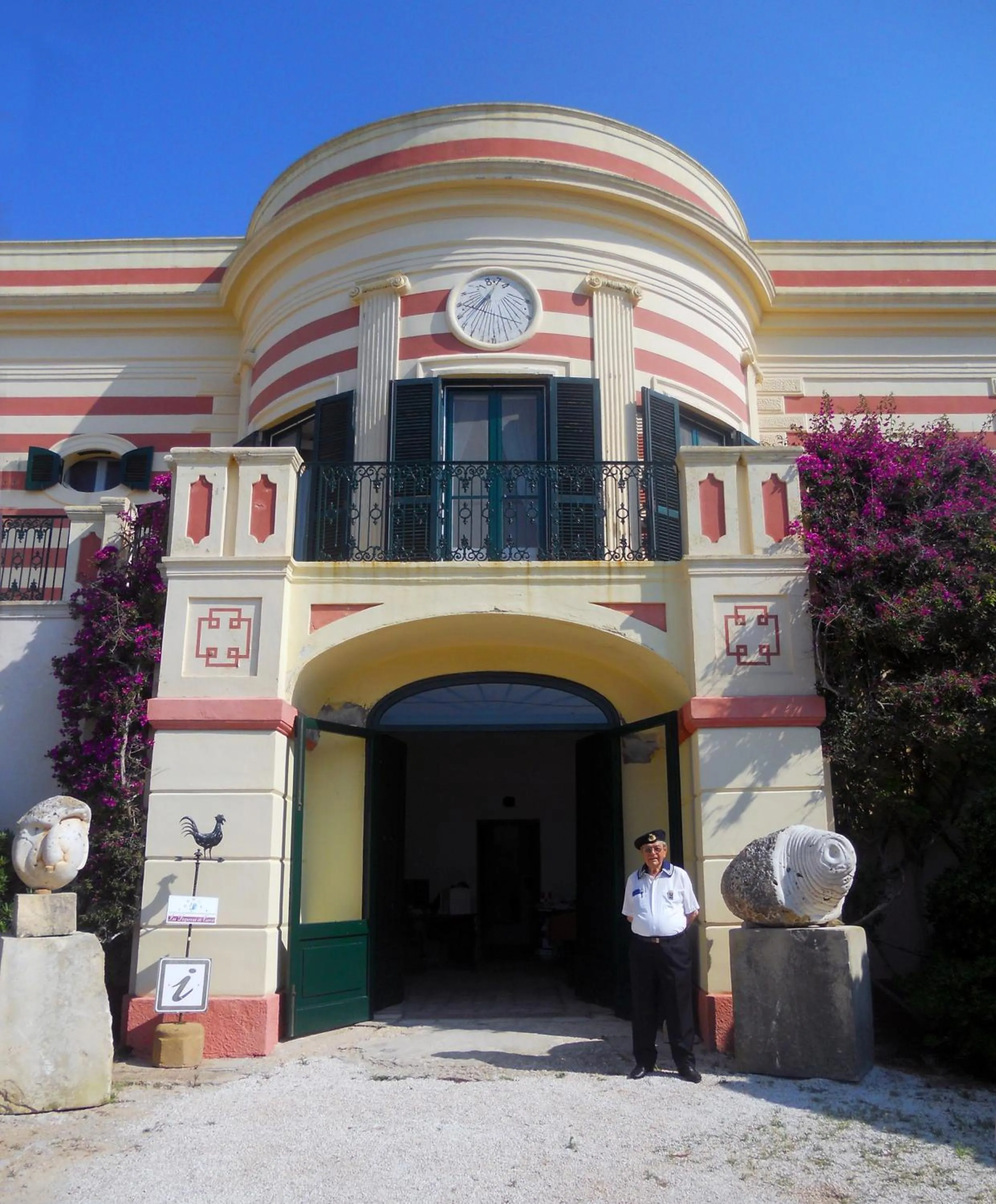 Facade/entrance in Villa La Meridiana - Caroli Hotels