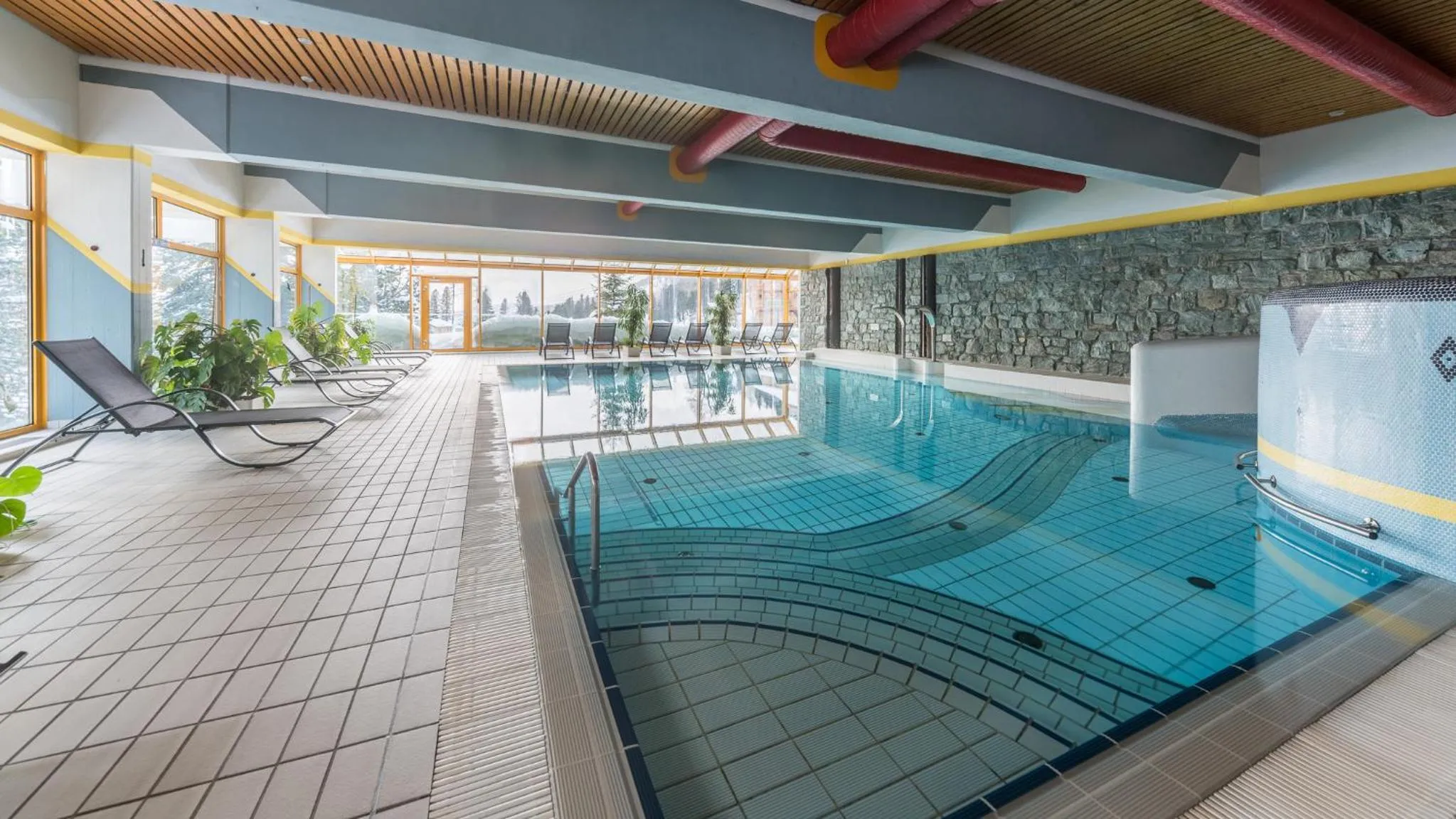 Swimming pool in Panorama Hotel Turracher Höhe