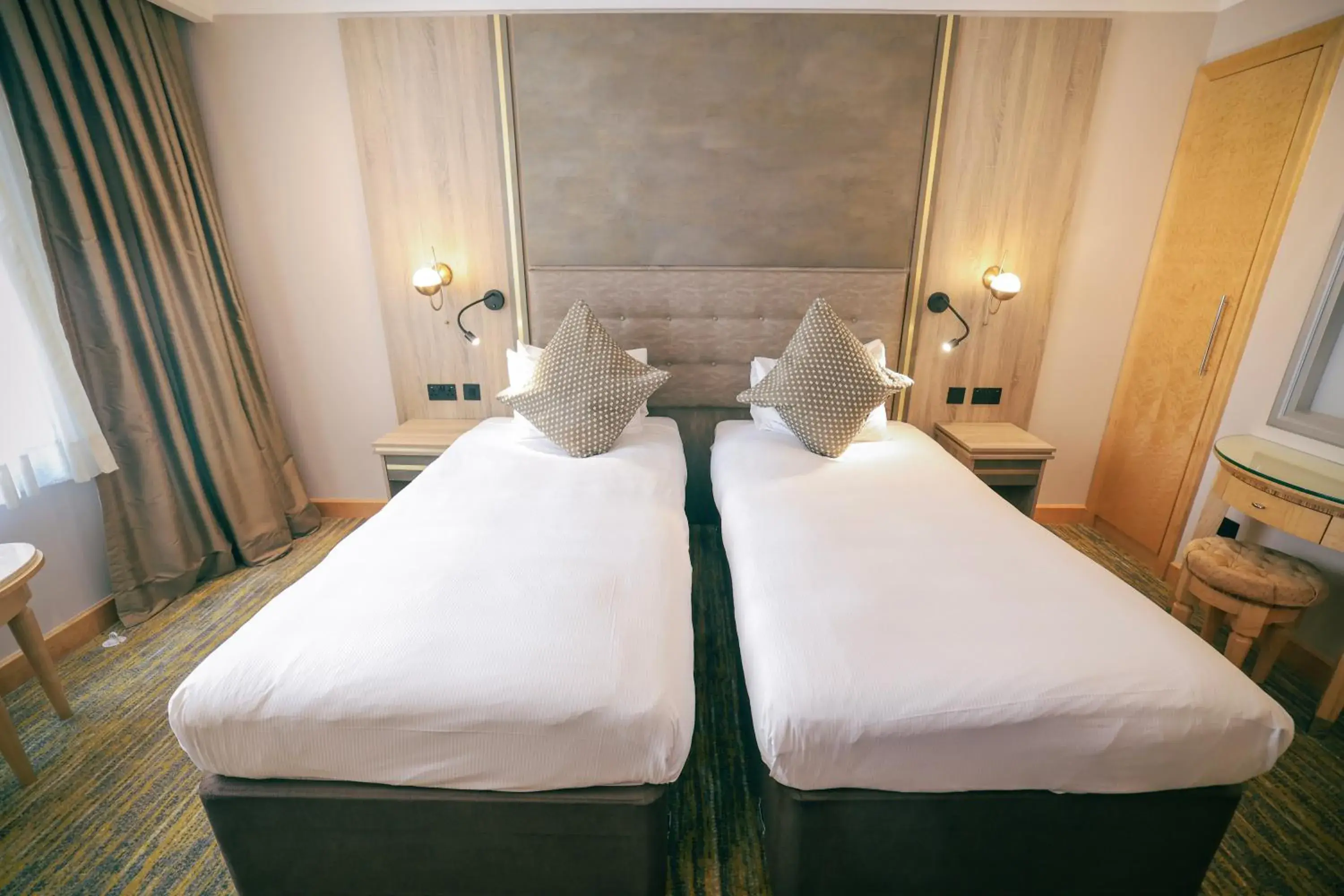 Bedroom, Bed in Courthouse Hotel London Bedroom, Bed in Courthouse Hotel London