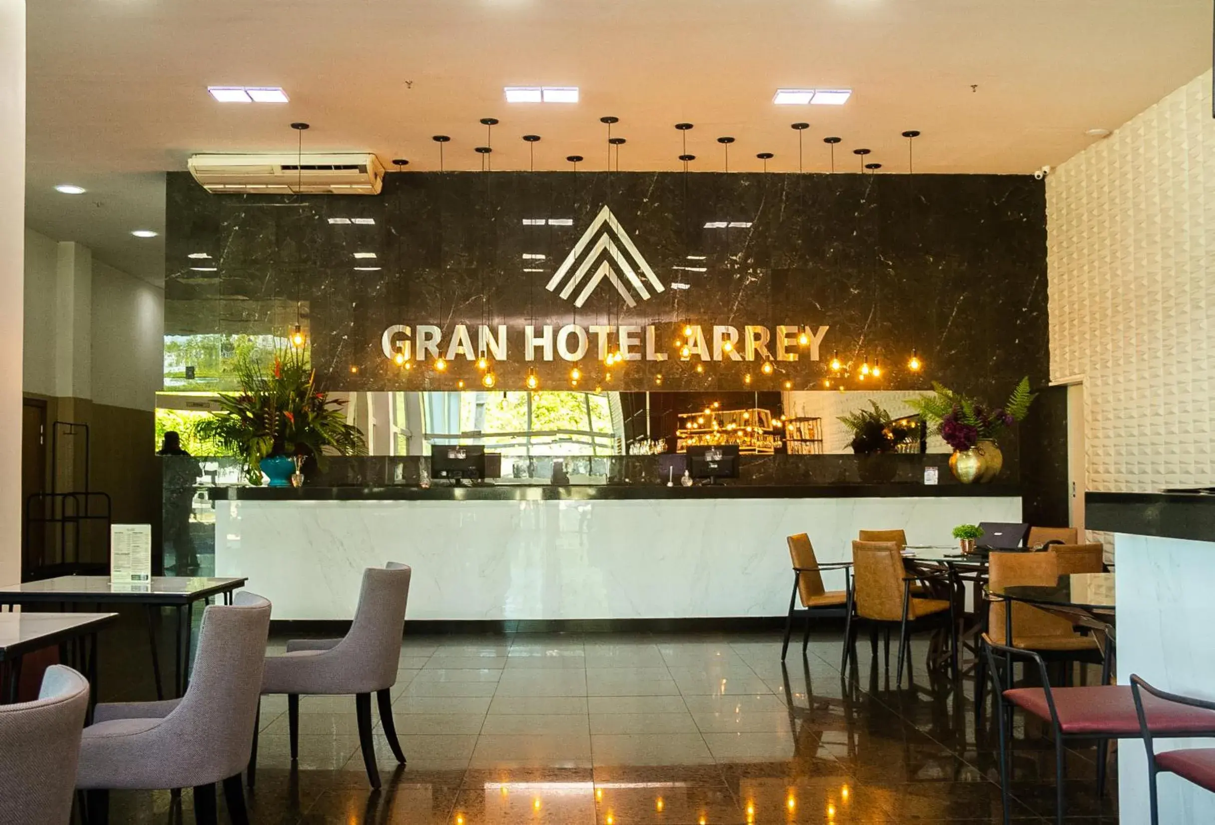 Lobby or reception in Arrey Gran Hotel Lobby or reception in Arrey Gran Hotel