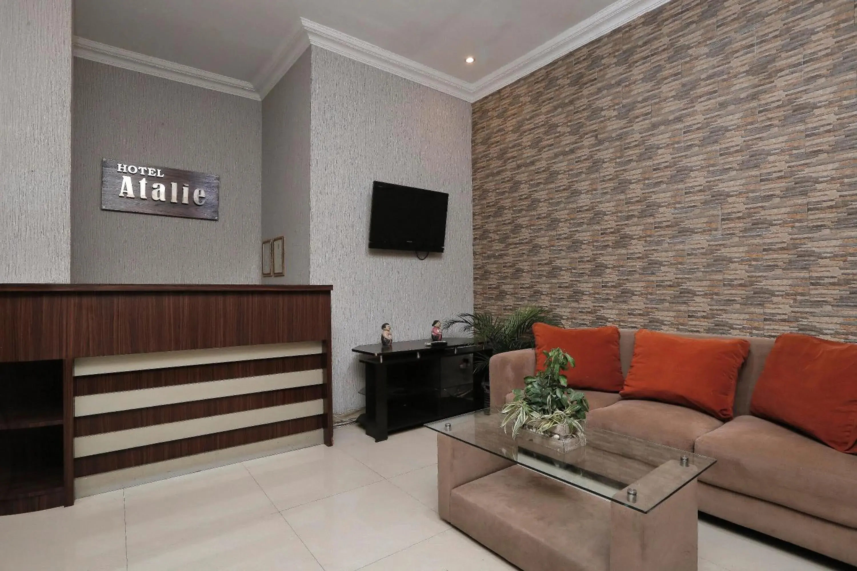 Staff, Lobby/Reception in Hotel Atalie Malioboro by Natt's Hospitality