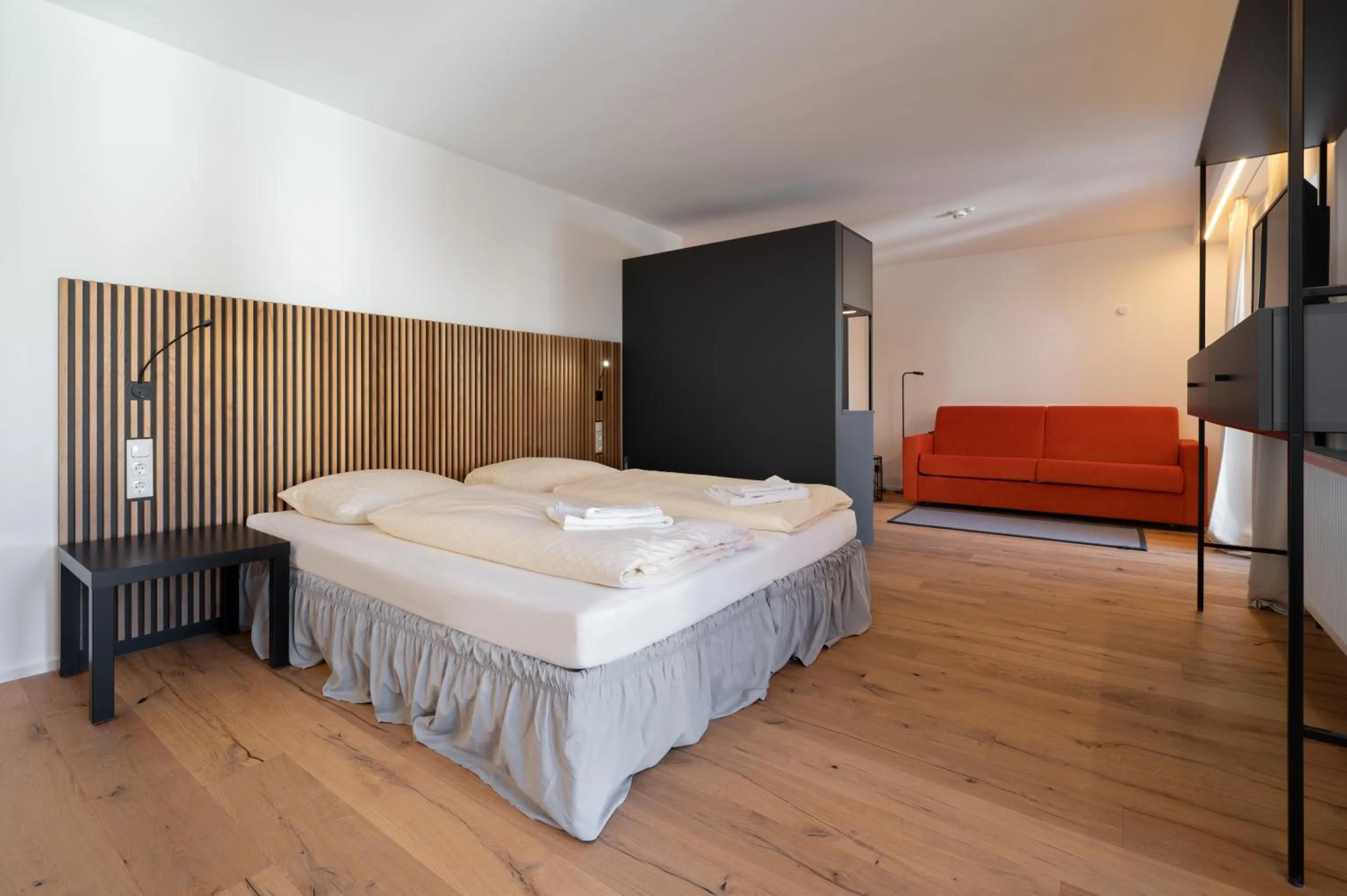 Photo of the whole room, Bed in Appartements zur Sonne