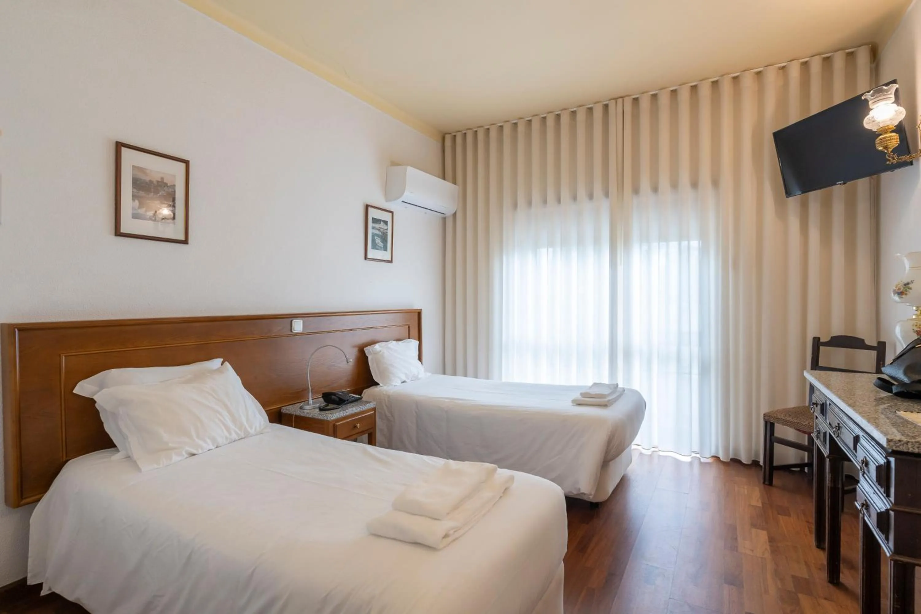 Bedroom, Bed in Lavanda Hotel Mira Serra