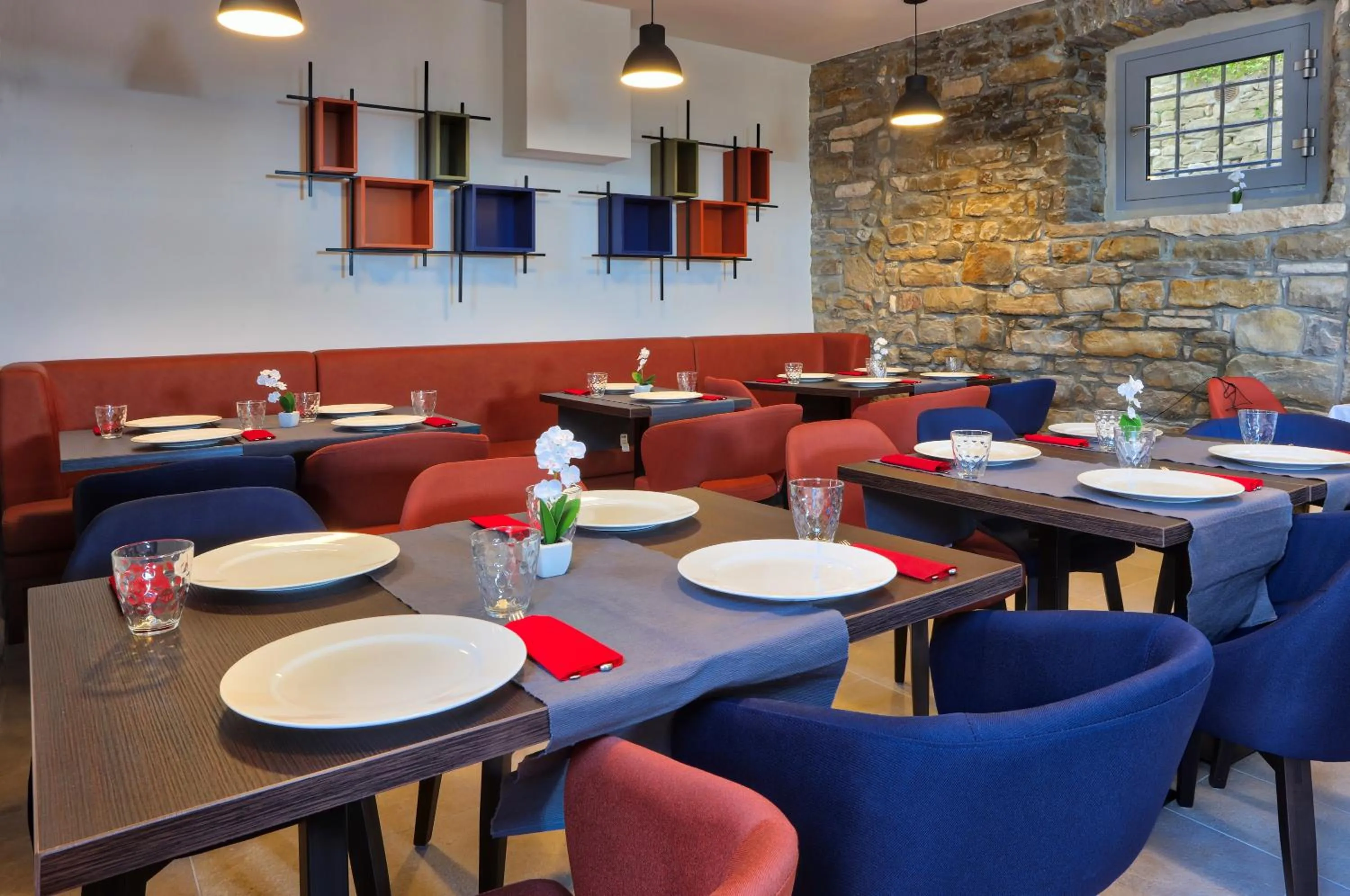 Restaurant/places to eat in B&B Artegnana 1798