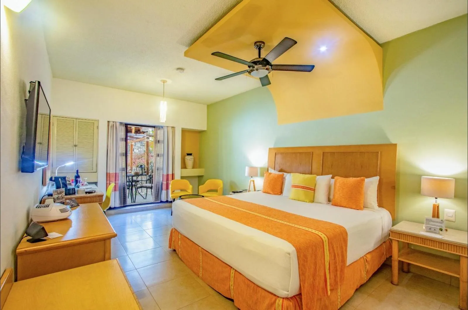Bed in Binniguenda Huatulco & Beach Club