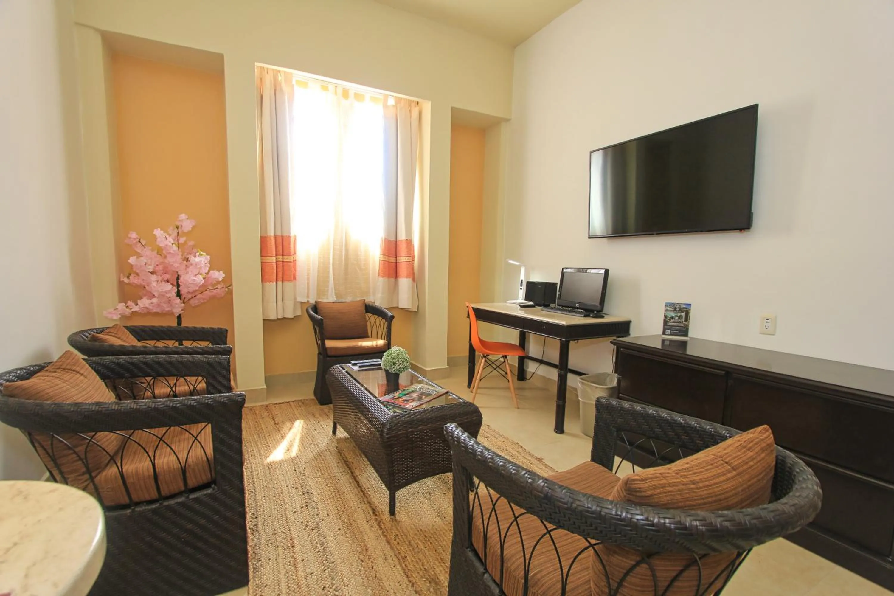 Seating area in Binniguenda Huatulco & Beach Club