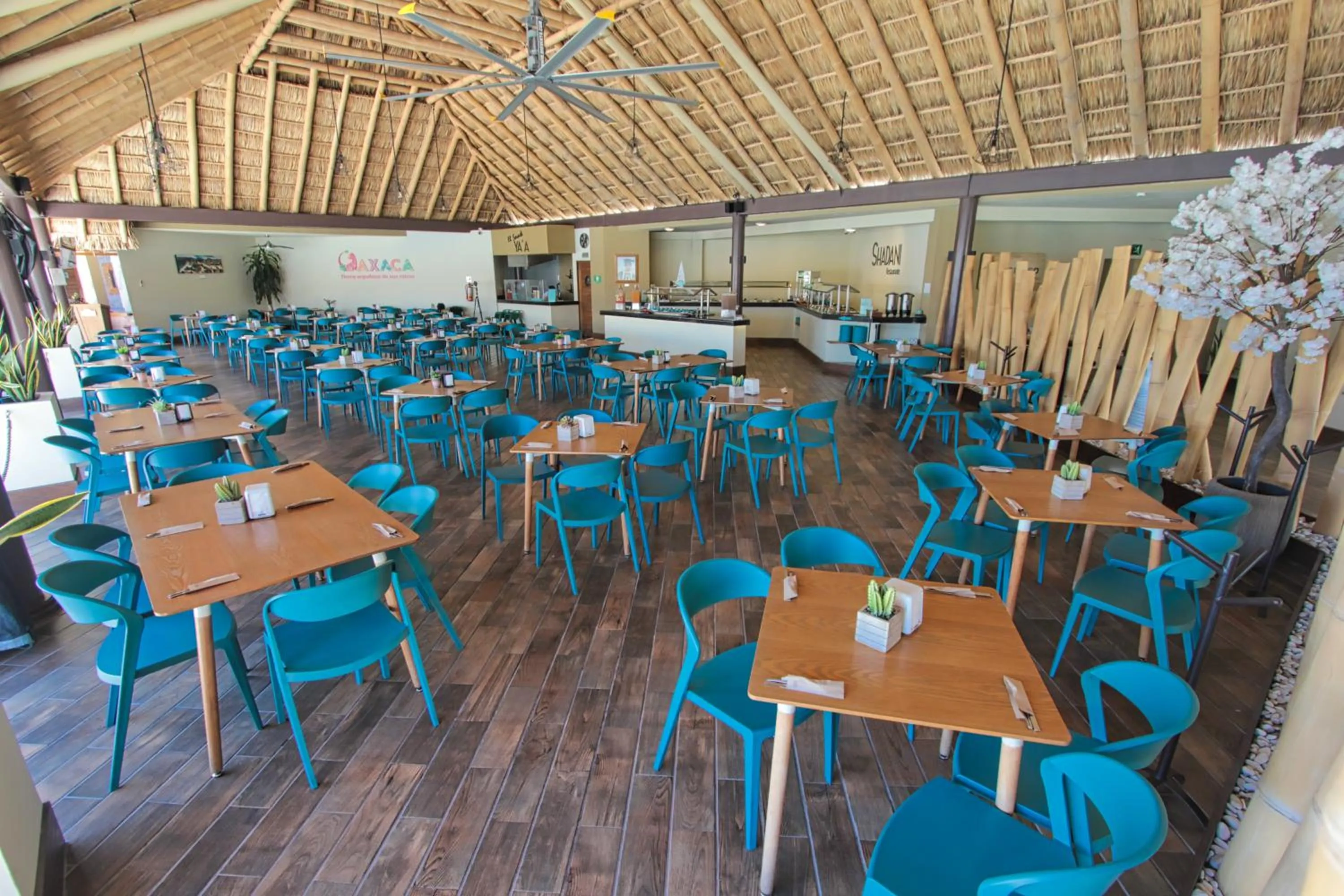 Restaurant/places to eat in Binniguenda Huatulco & Beach Club