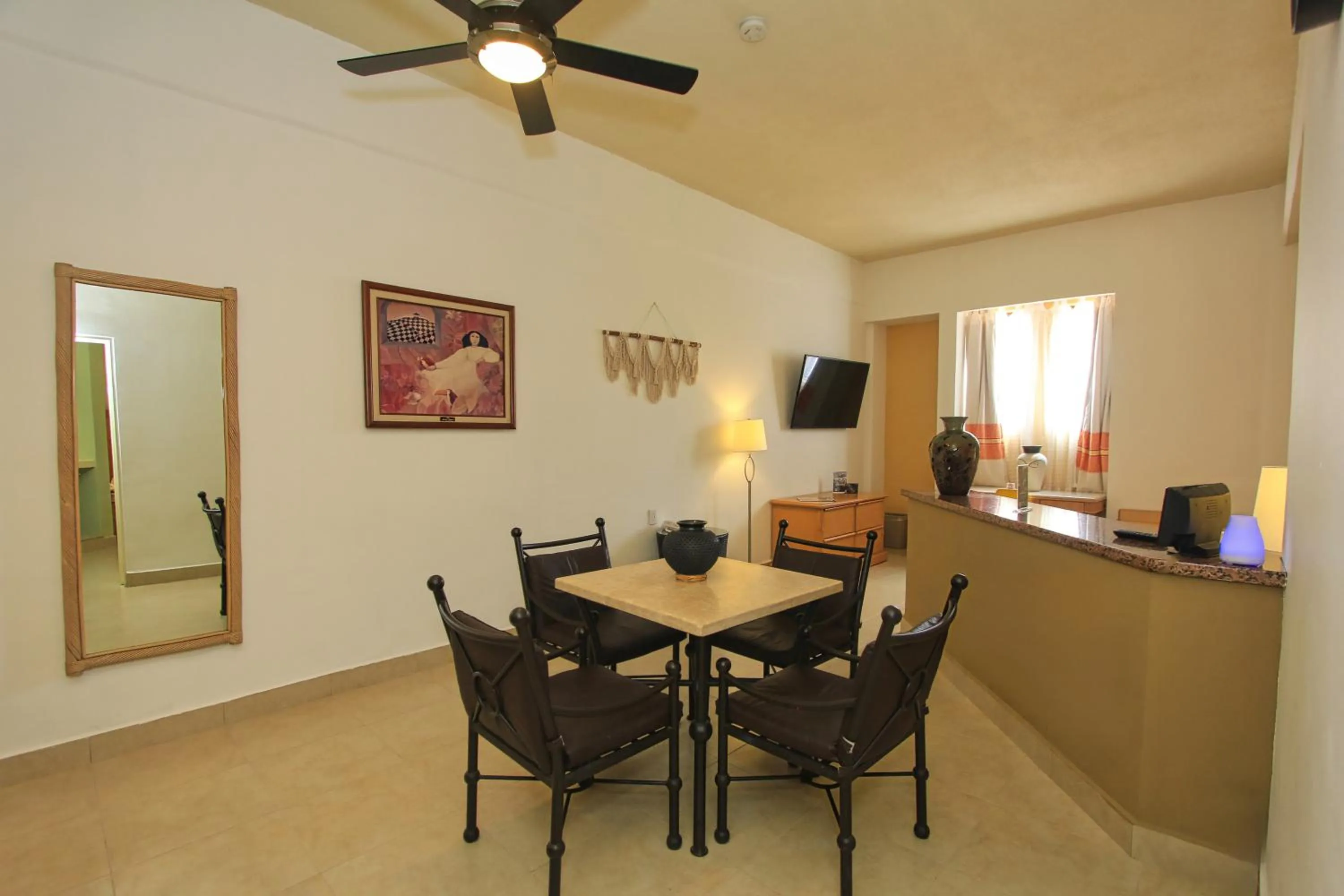 Seating area in Binniguenda Huatulco & Beach Club