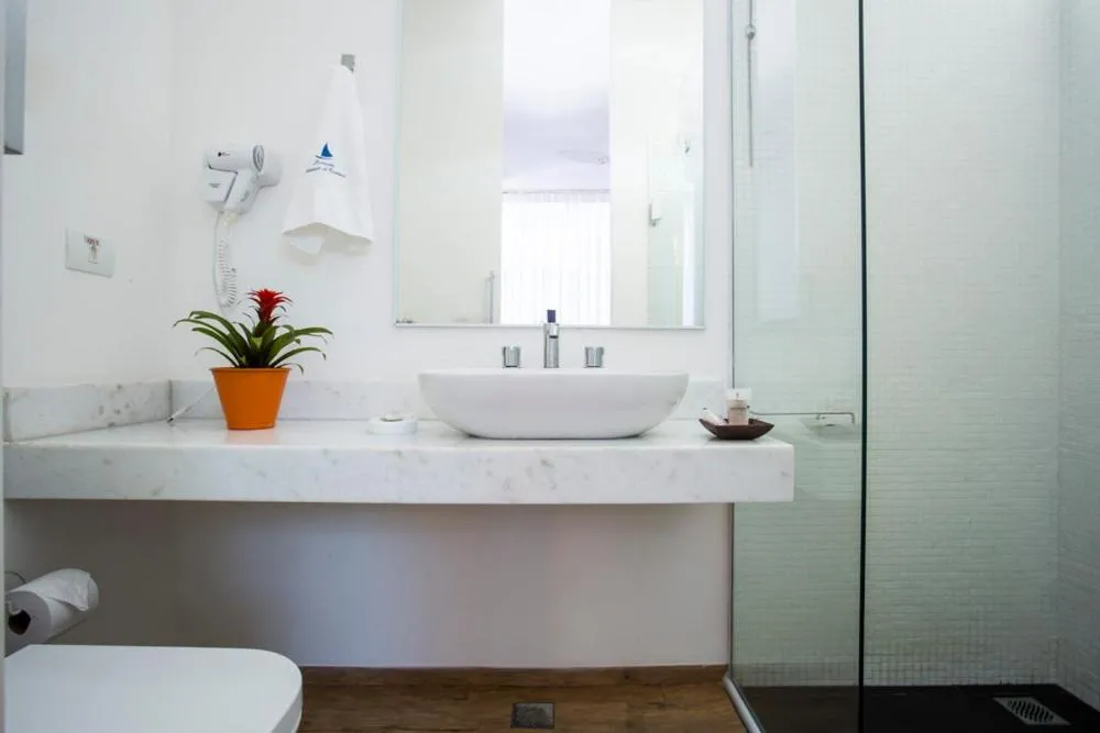 Bathroom in Pousada Armação de Camburi