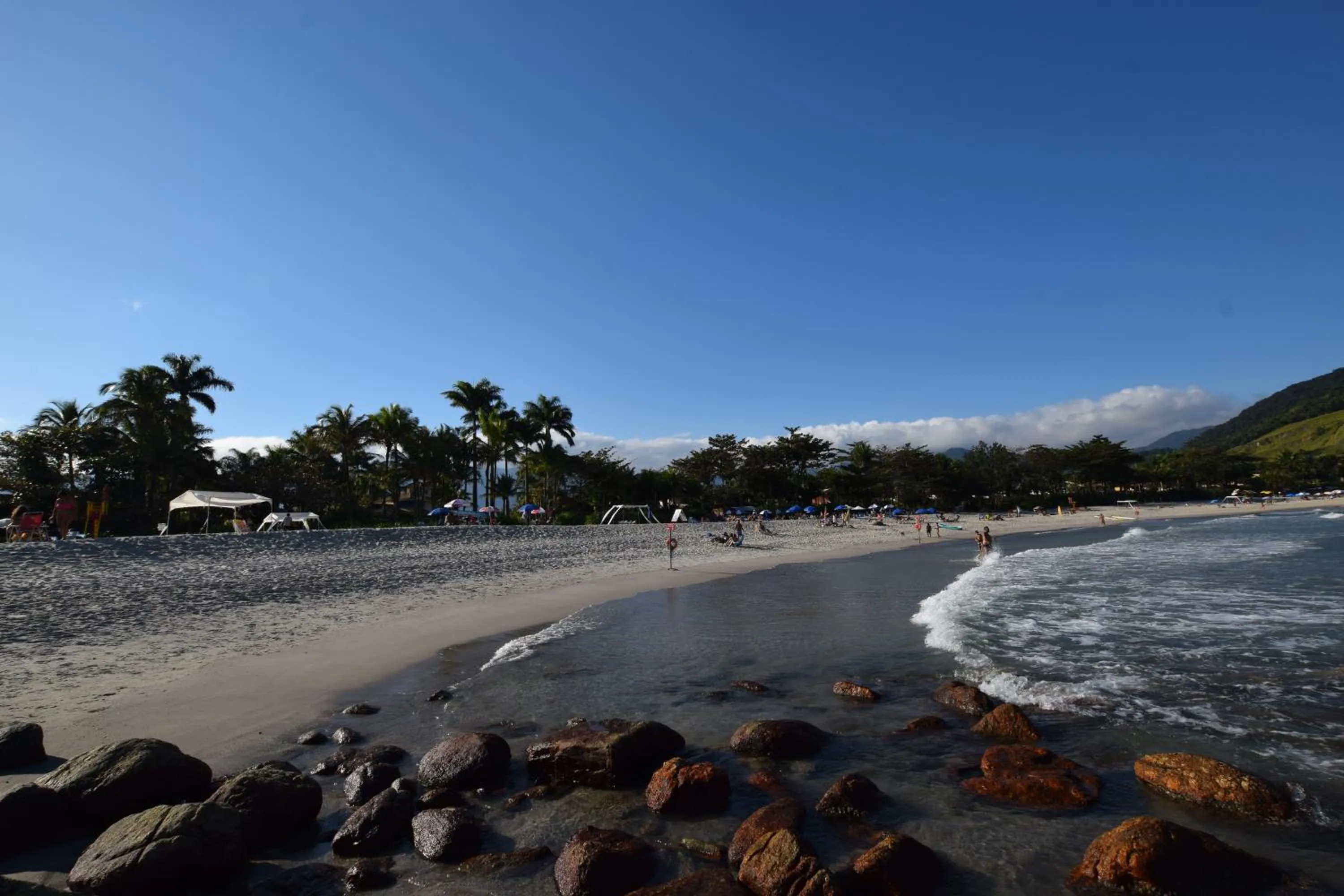 Beach in Pousada Armação de Camburi