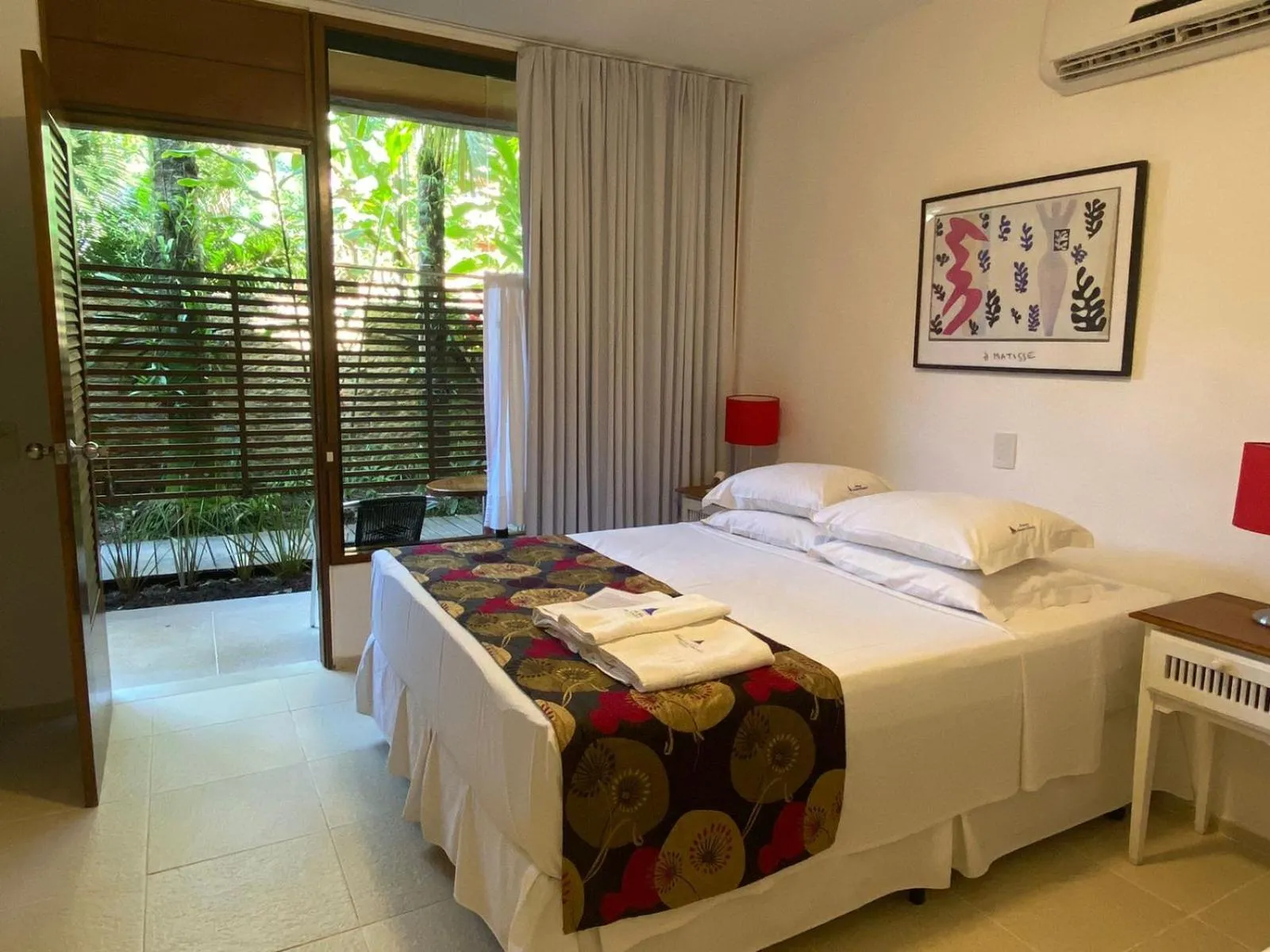 Bedroom, Bed in Pousada Armação de Camburi