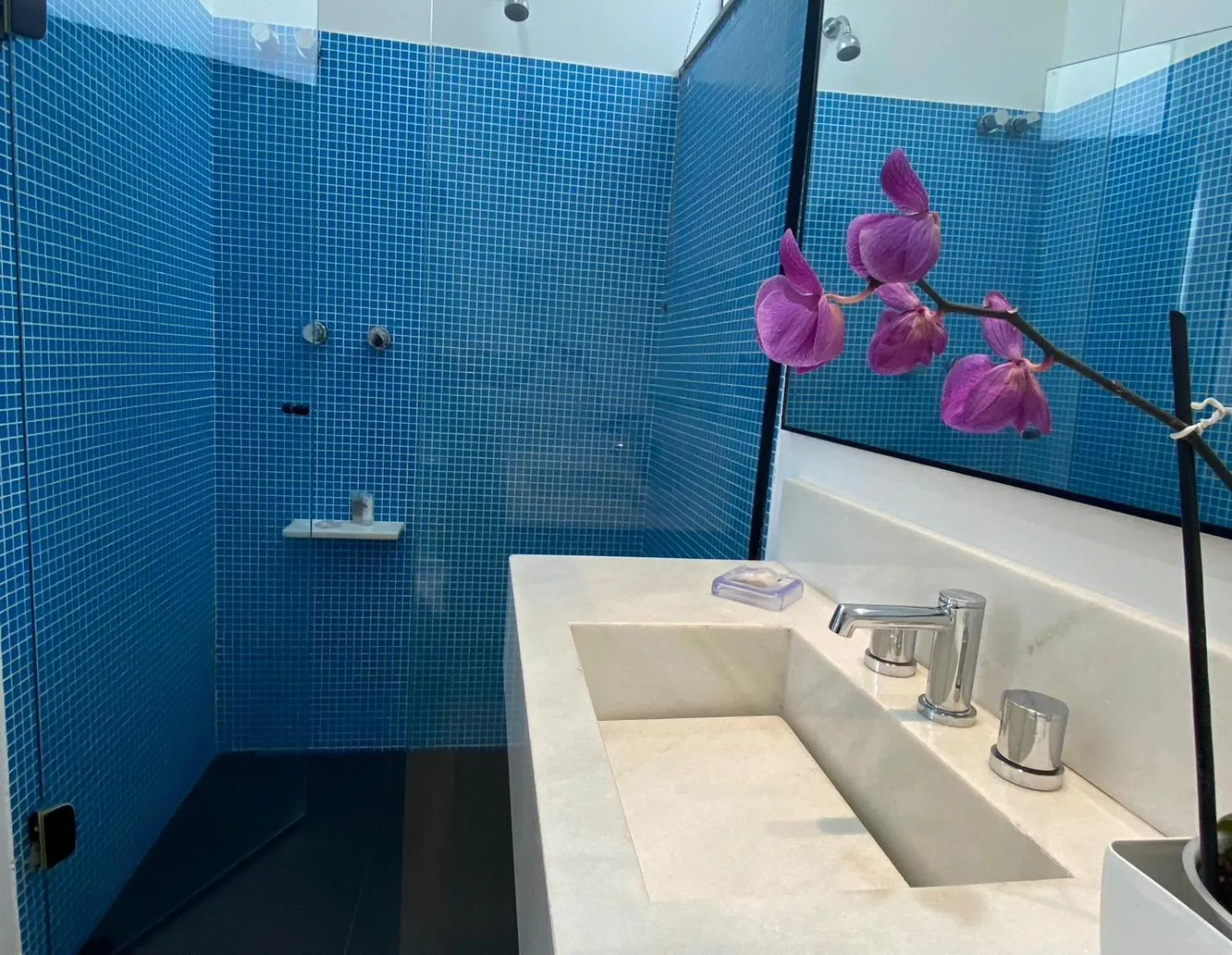 Bathroom in Pousada Armação de Camburi
