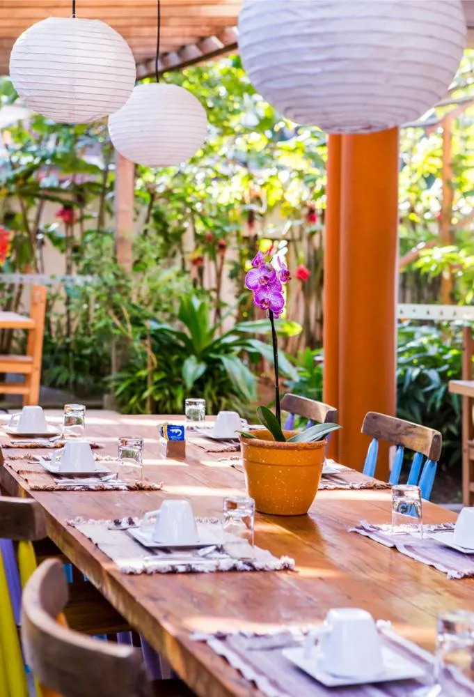 Restaurant/places to eat in Pousada Armação de Camburi